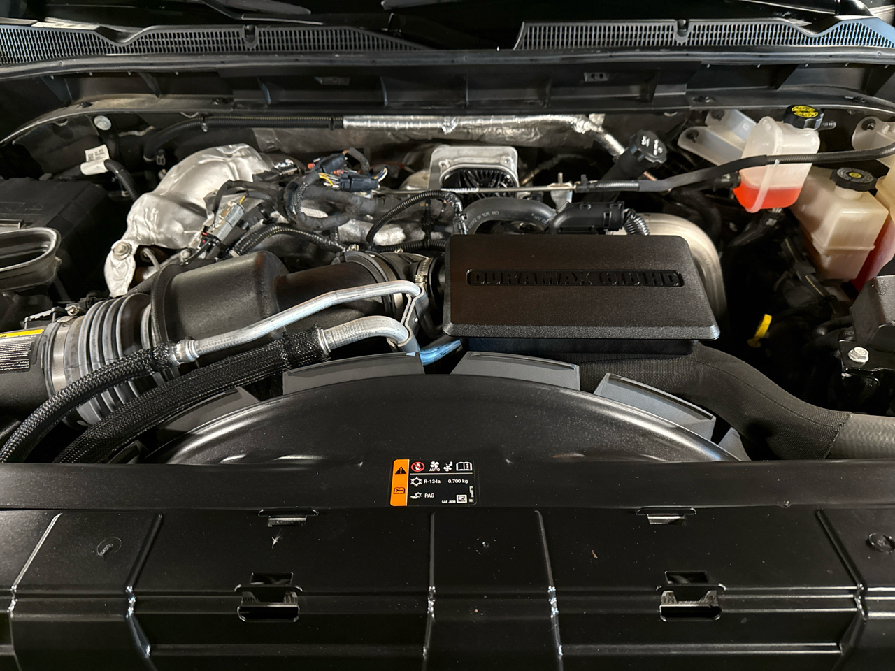 GMC Sierra 2500HD Denali Ultimate Crew Cab 4WD 2024