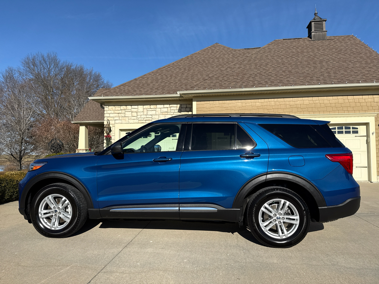 Ford Explorer XLT 4WD 2020