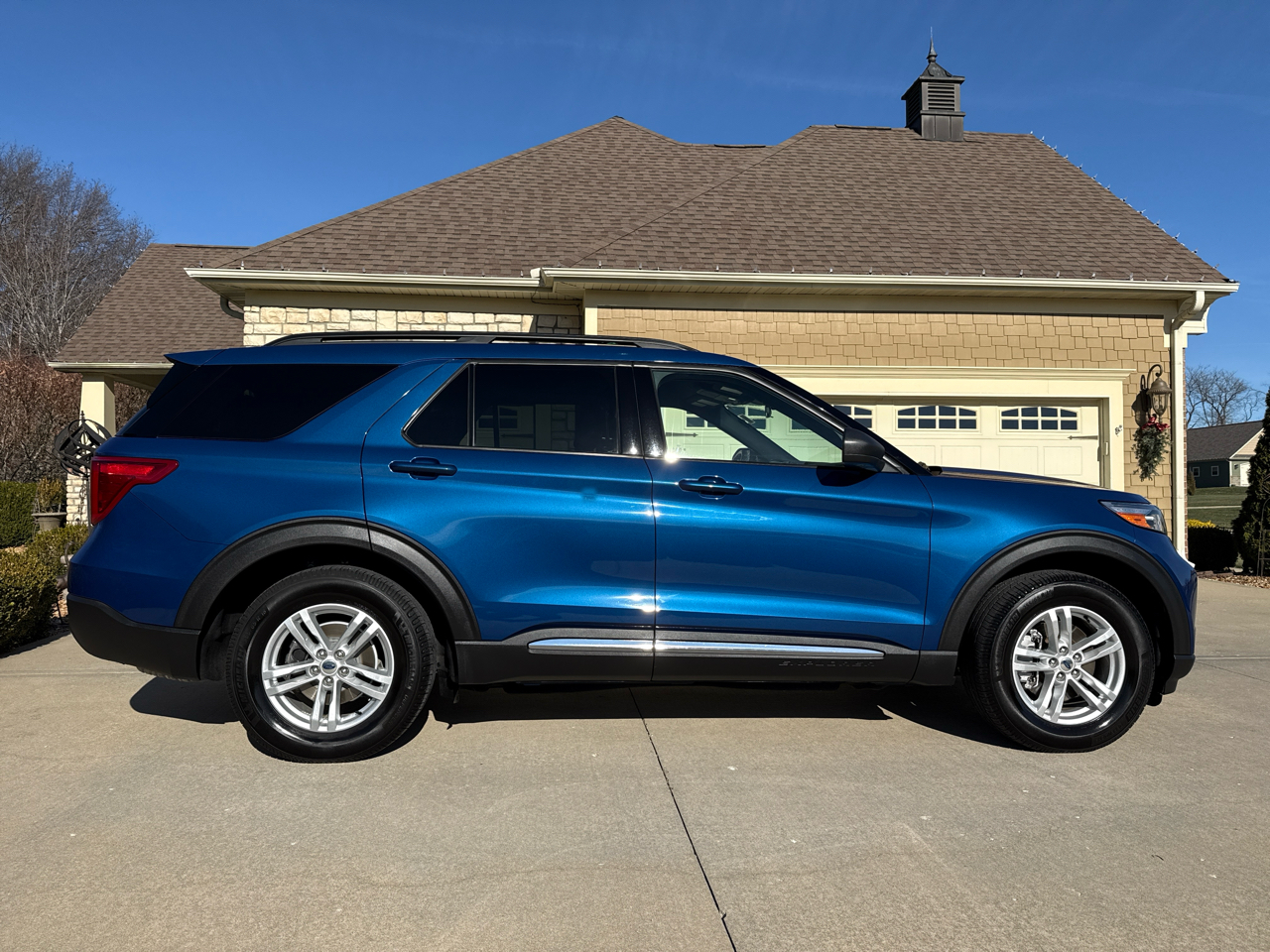 Ford Explorer XLT 4WD 2020