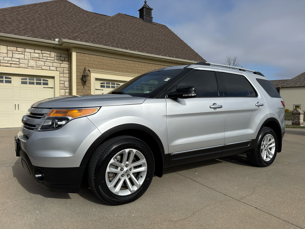 Ford Explorer 4WD 4dr XLT 2014