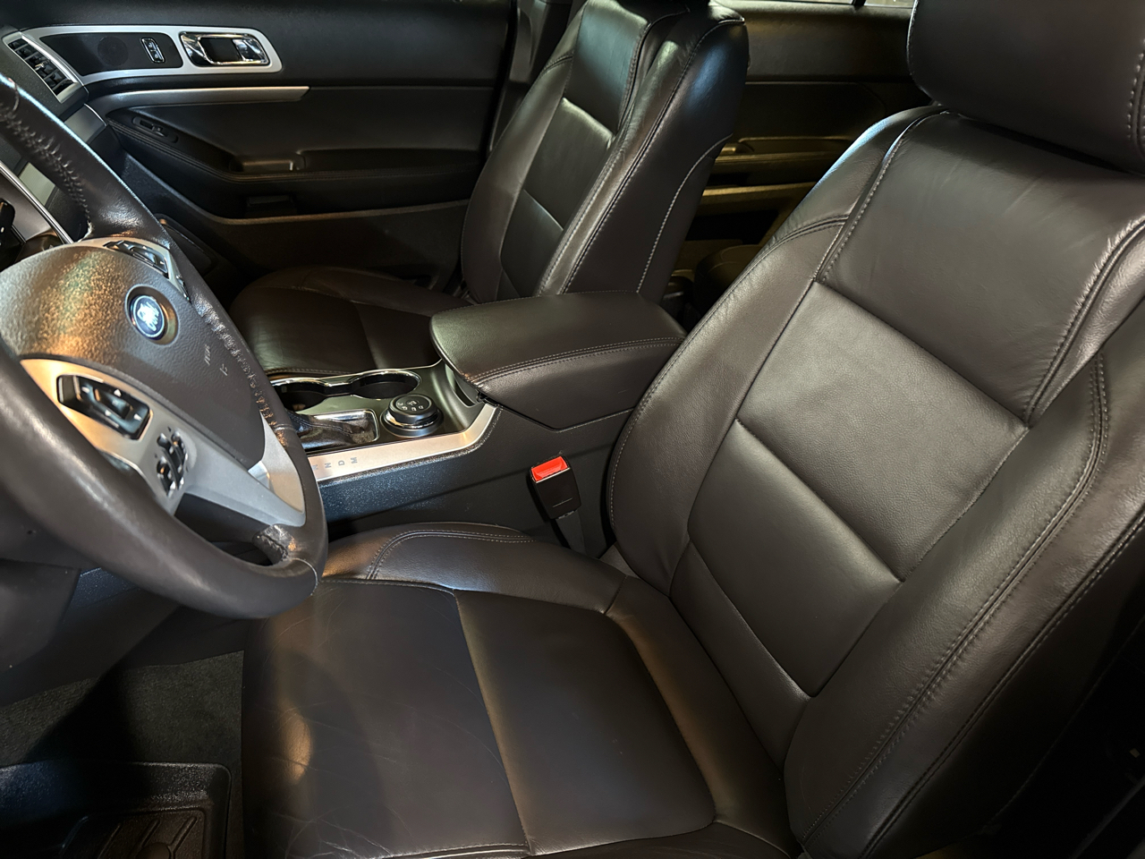 Ford Explorer 4WD 4dr XLT 2014