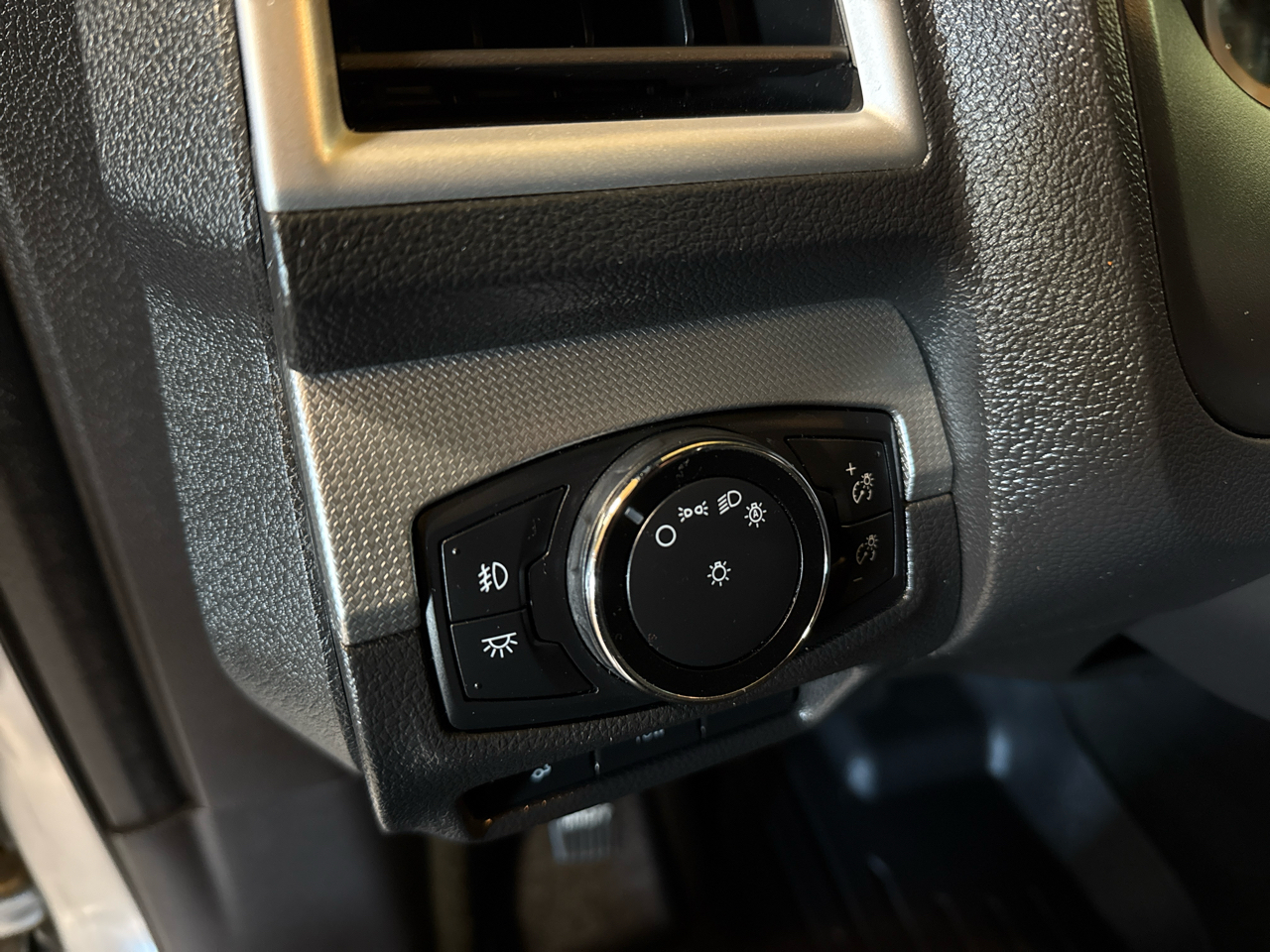 Ford Explorer 4WD 4dr XLT 2014