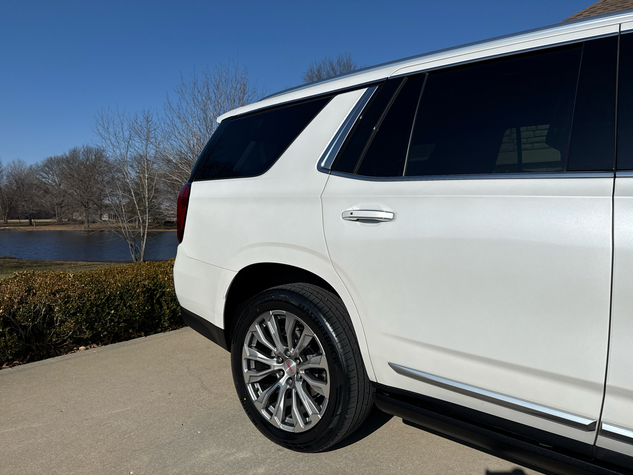 GMC Yukon 4WD 4dr Denali 2021