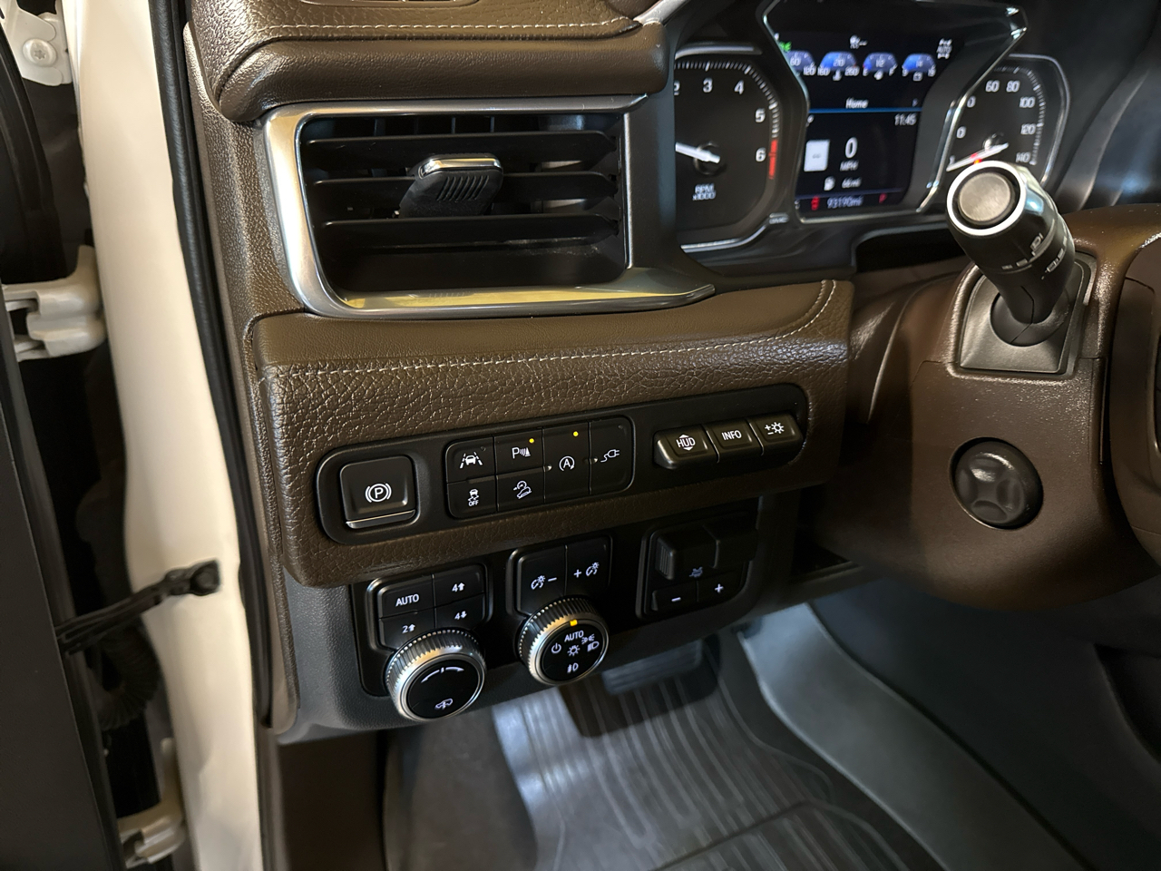 GMC Yukon 4WD 4dr Denali 2021