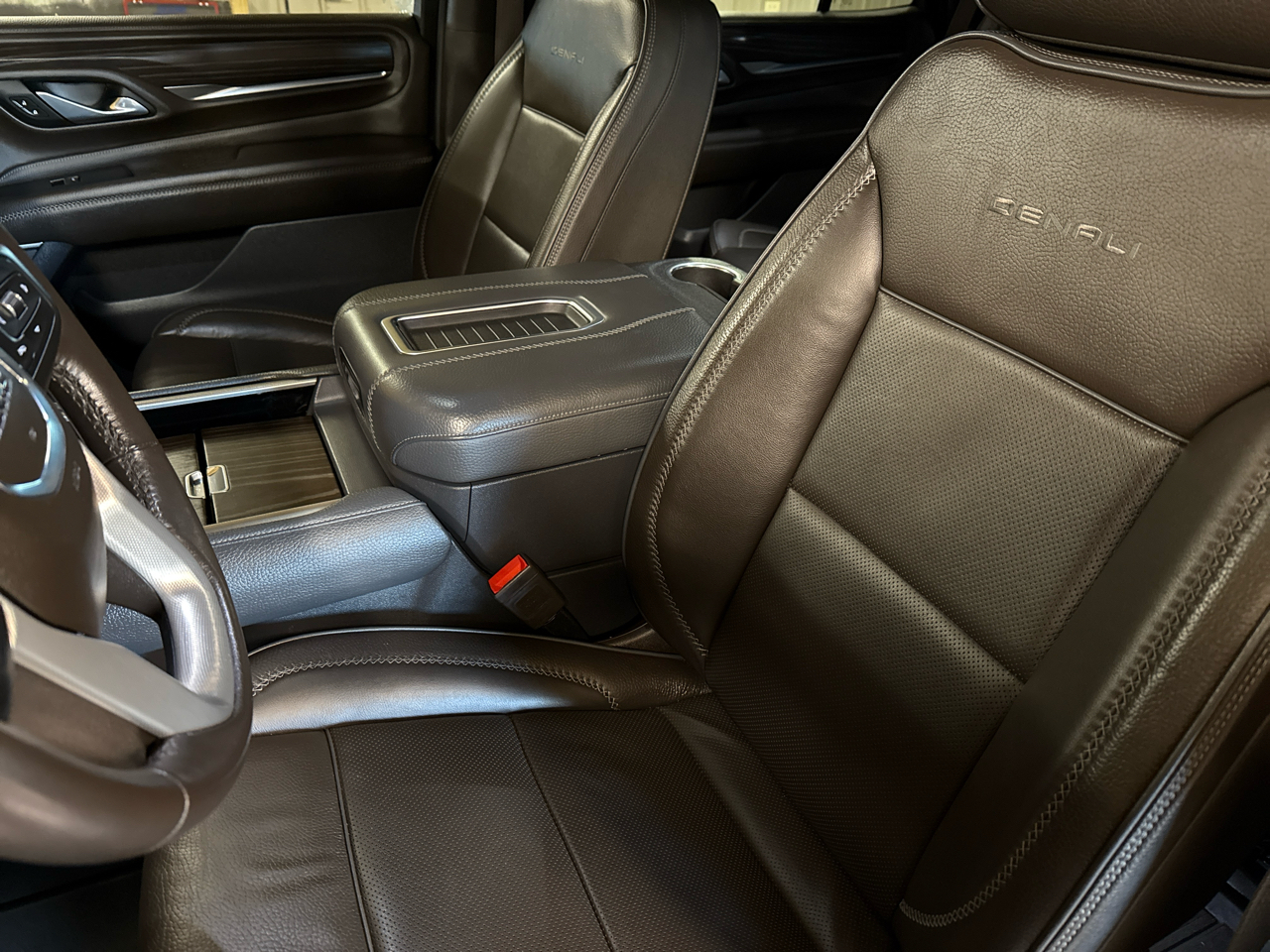 GMC Yukon 4WD 4dr Denali 2021