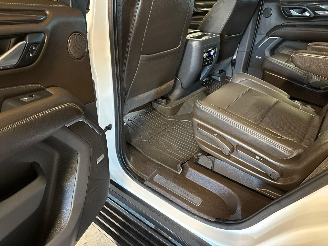 GMC Yukon 4WD 4dr Denali 2021