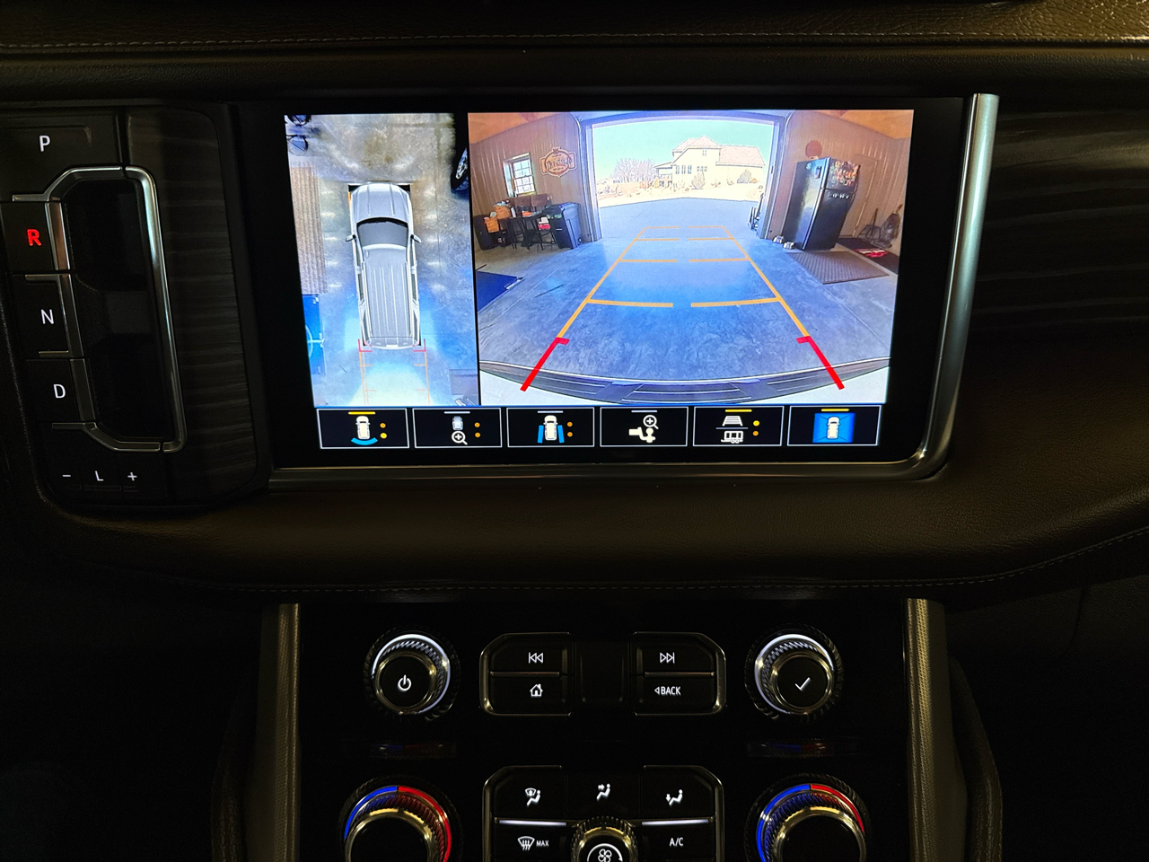 GMC Yukon 4WD 4dr Denali 2021