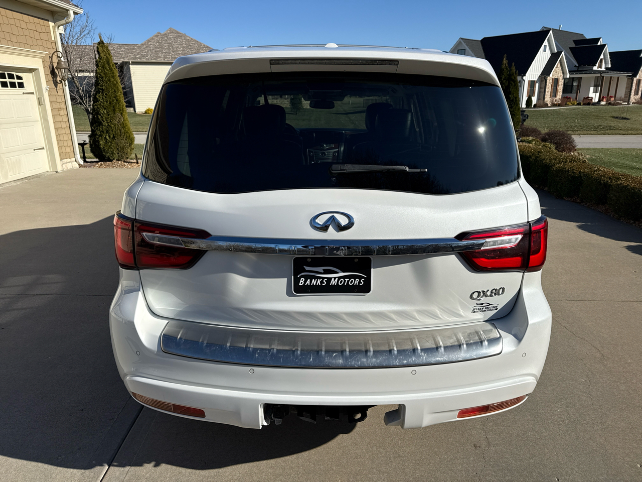 Infiniti QX80 LUXE AWD 2019