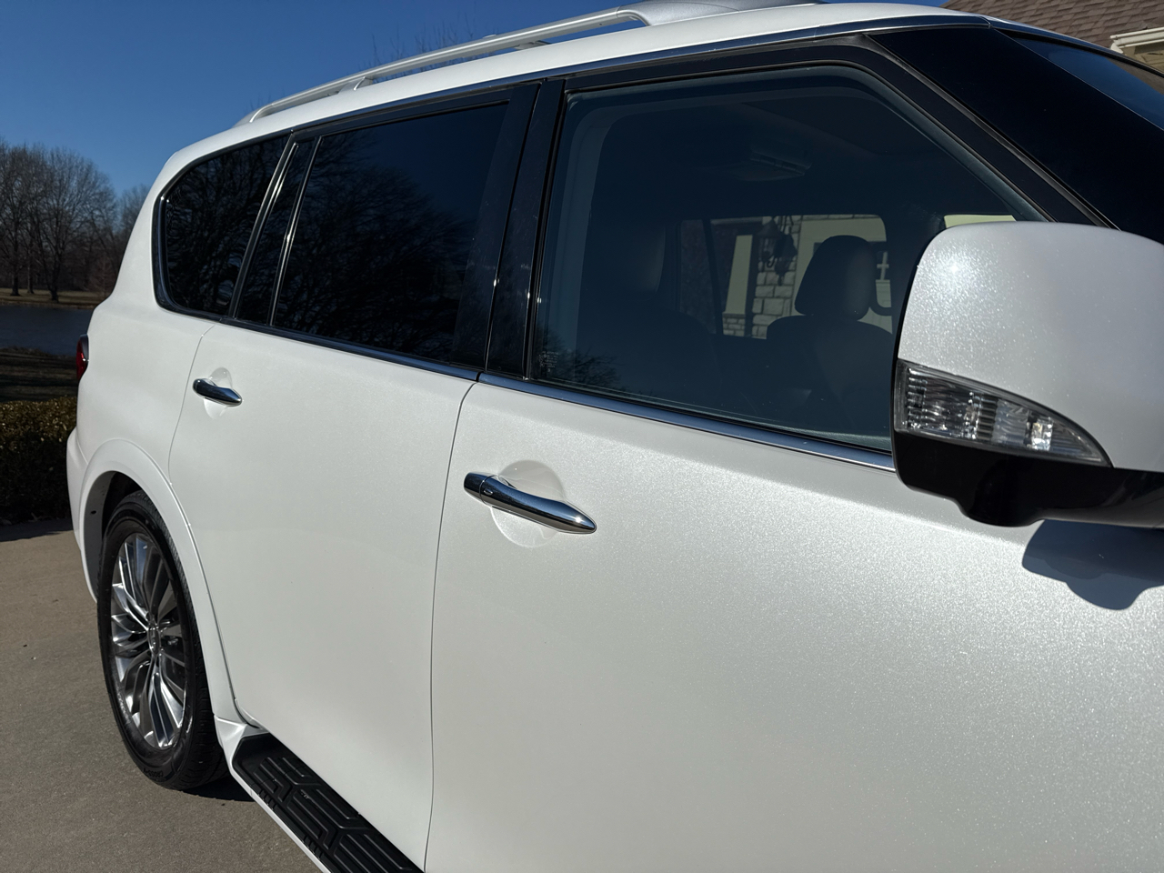 Infiniti QX80 LUXE AWD 2019