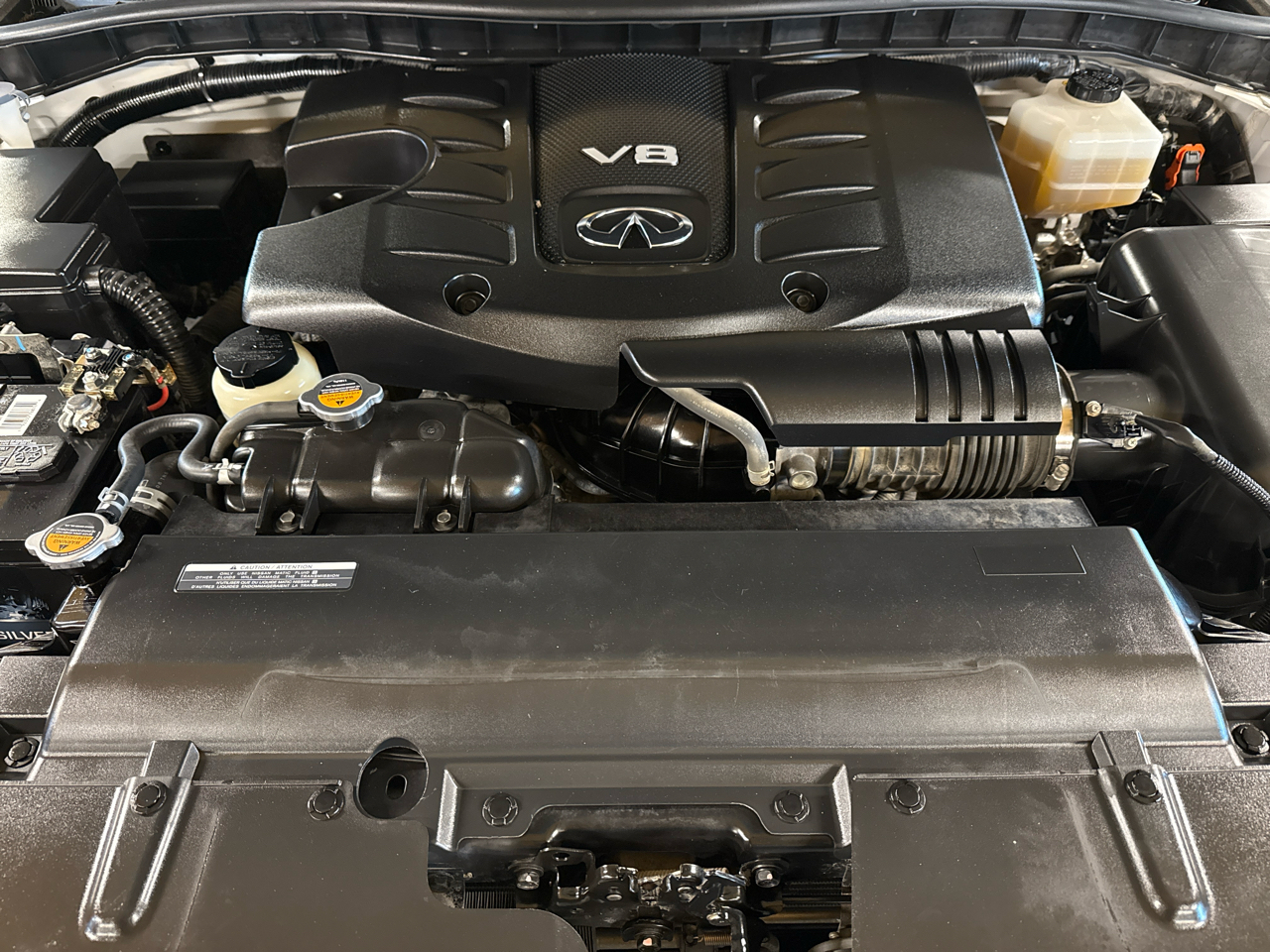 Infiniti QX80 LUXE AWD 2019