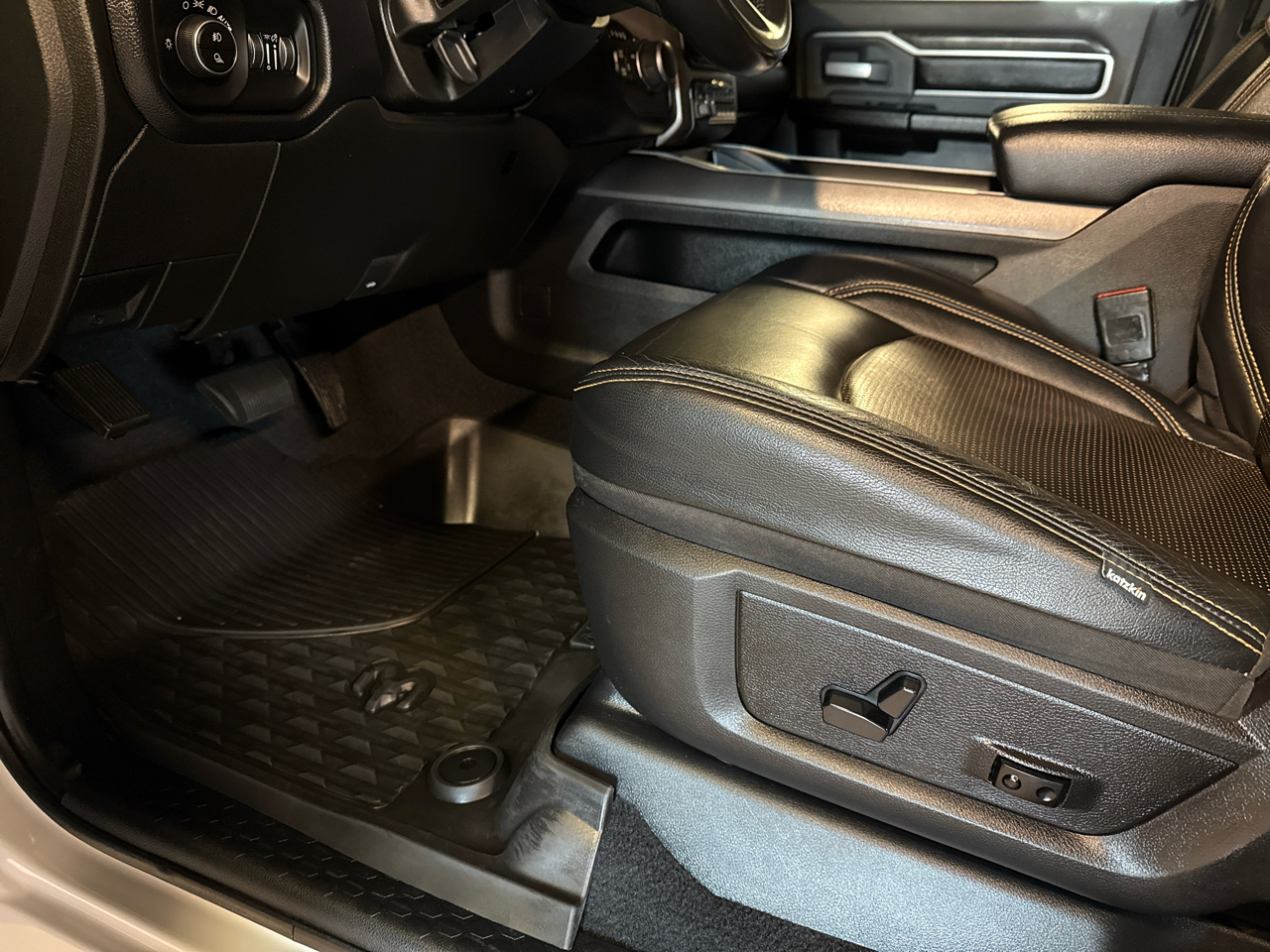 RAM 2500 Lone Star 4x4 Crew Cab 6'4" Box 2020