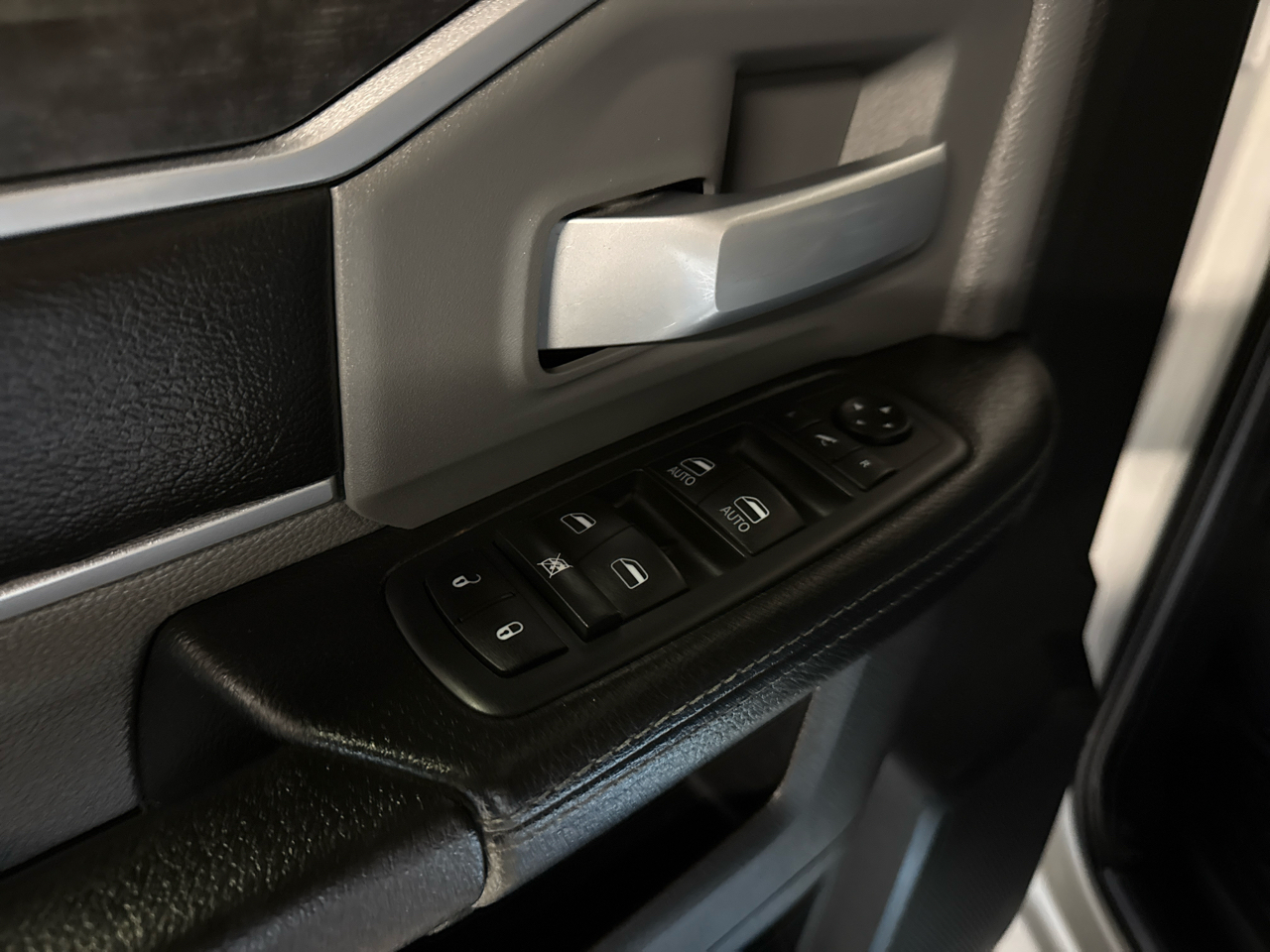 RAM 2500 Lone Star 4x4 Crew Cab 6'4" Box 2020