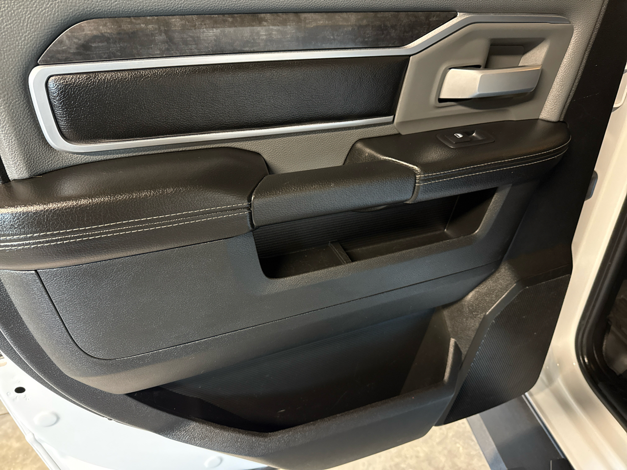 RAM 2500 Lone Star 4x4 Crew Cab 6'4" Box 2020