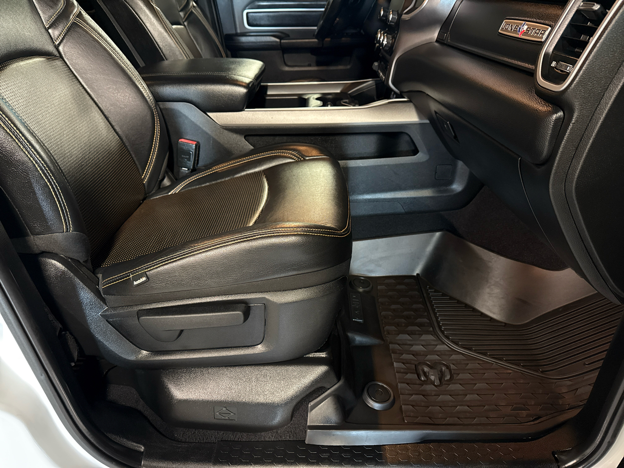 RAM 2500 Lone Star 4x4 Crew Cab 6'4" Box 2020