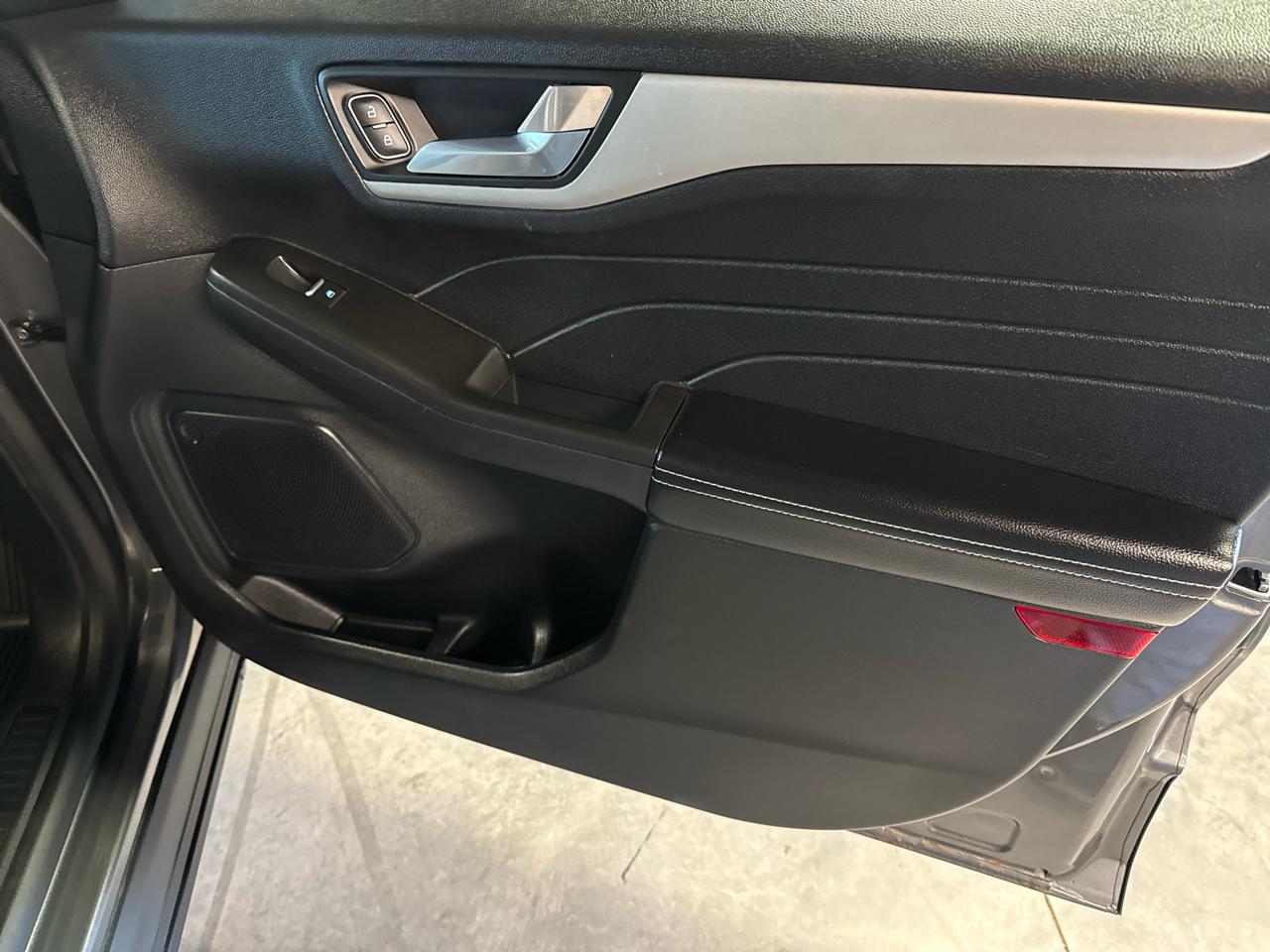 Ford Escape SE FWD 2021