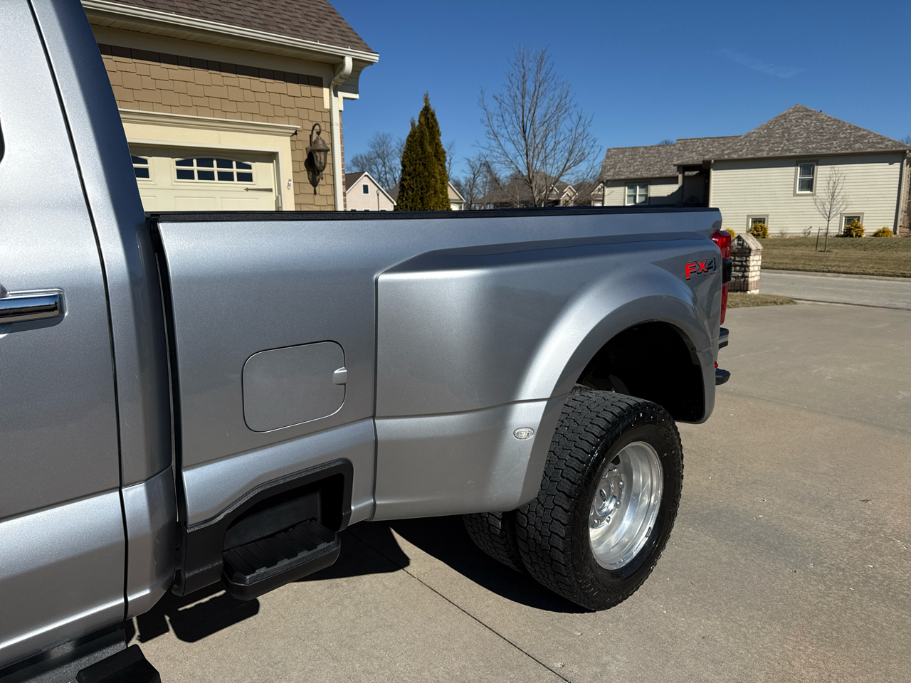 Ford Super Duty F-350 DRW  2023