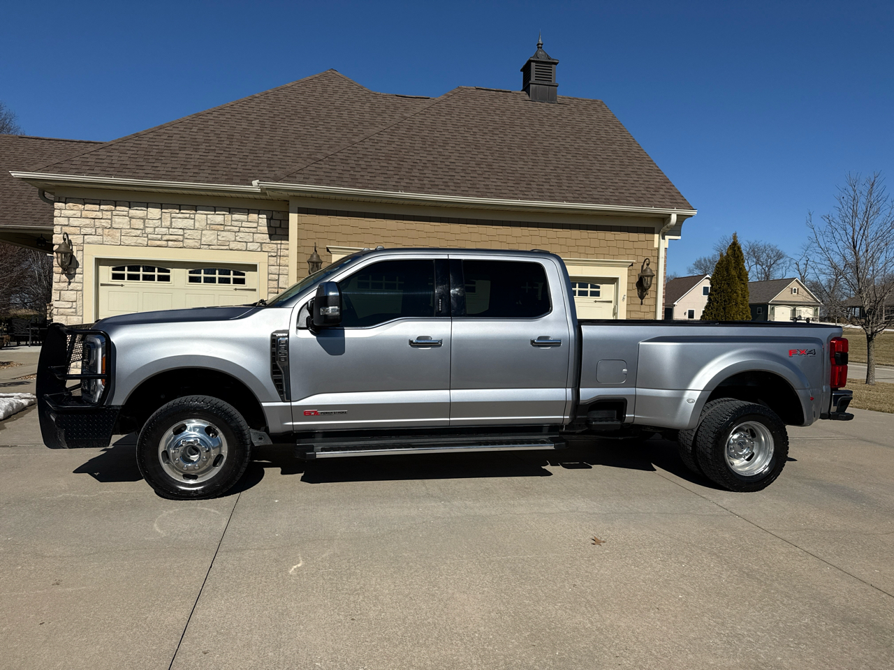 Ford Super Duty F-350 DRW  2023