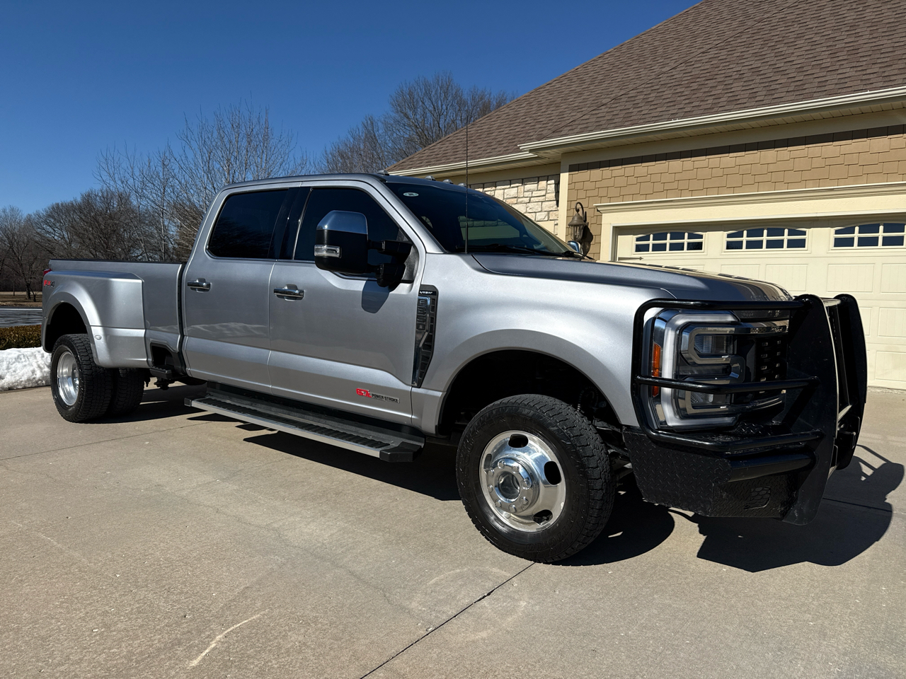Ford Super Duty F-350 DRW  2023