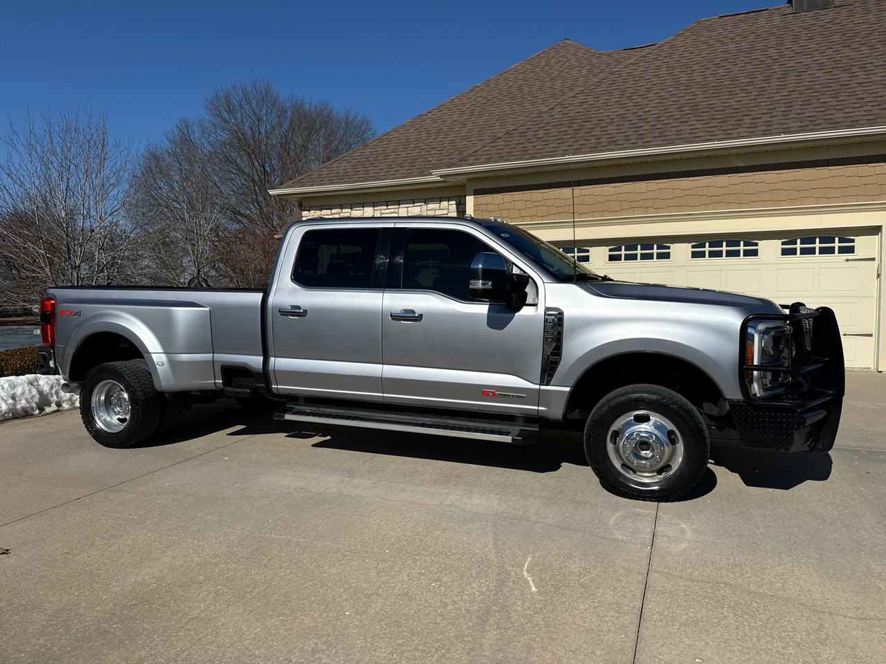Ford Super Duty F-350 DRW  2023