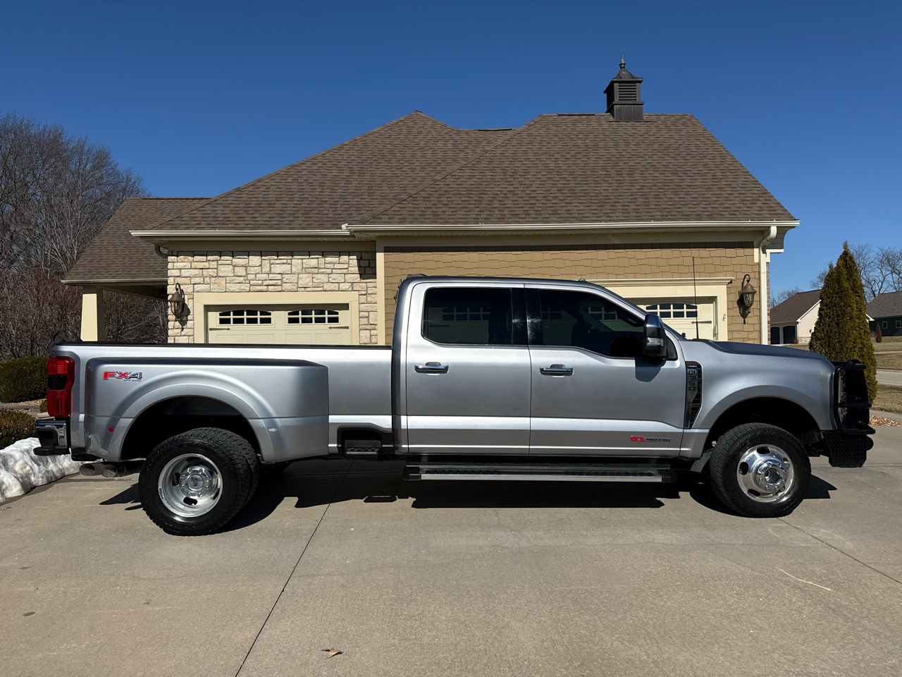 Ford Super Duty F-350 DRW  2023
