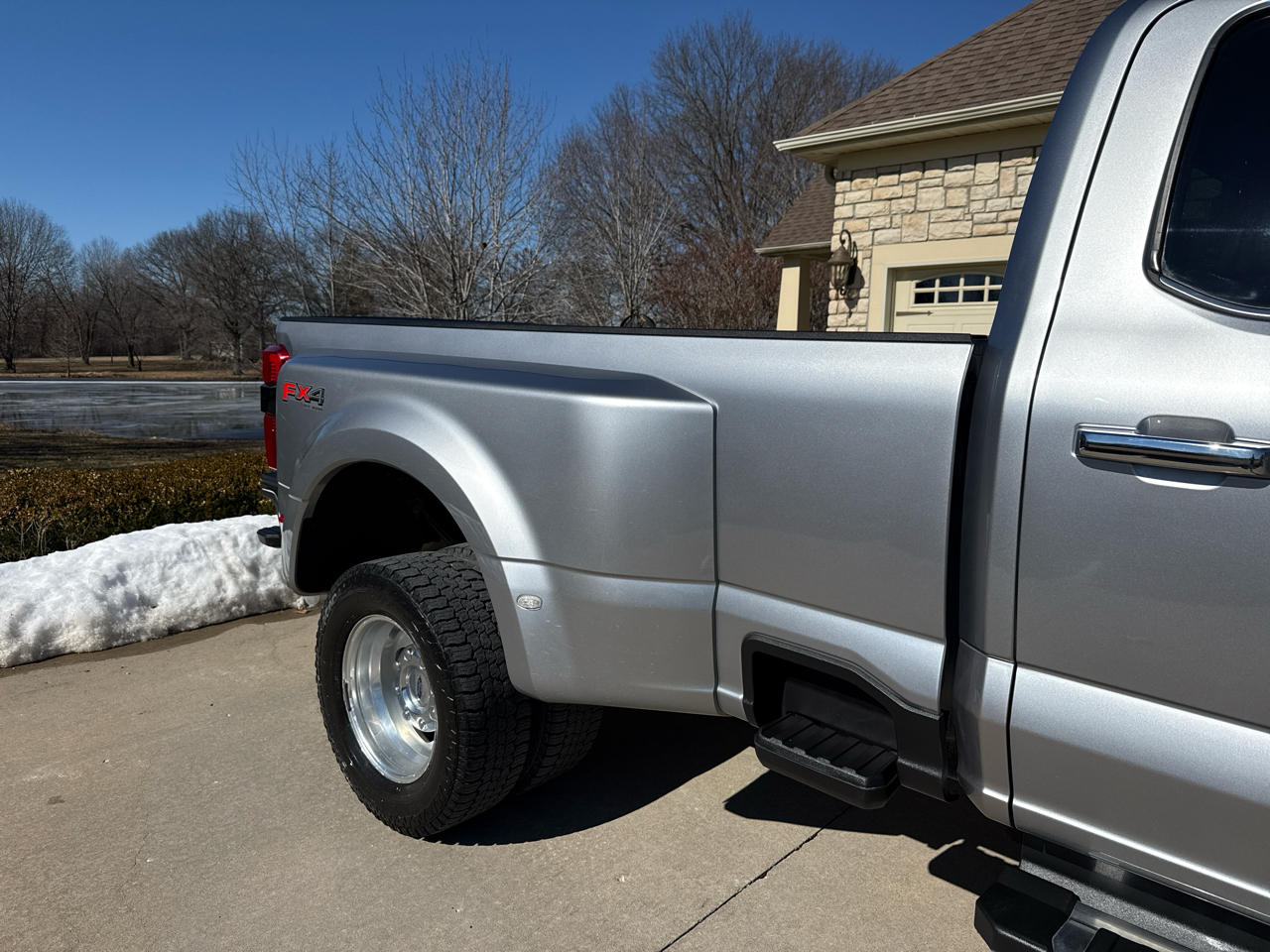 Ford Super Duty F-350 DRW  2023