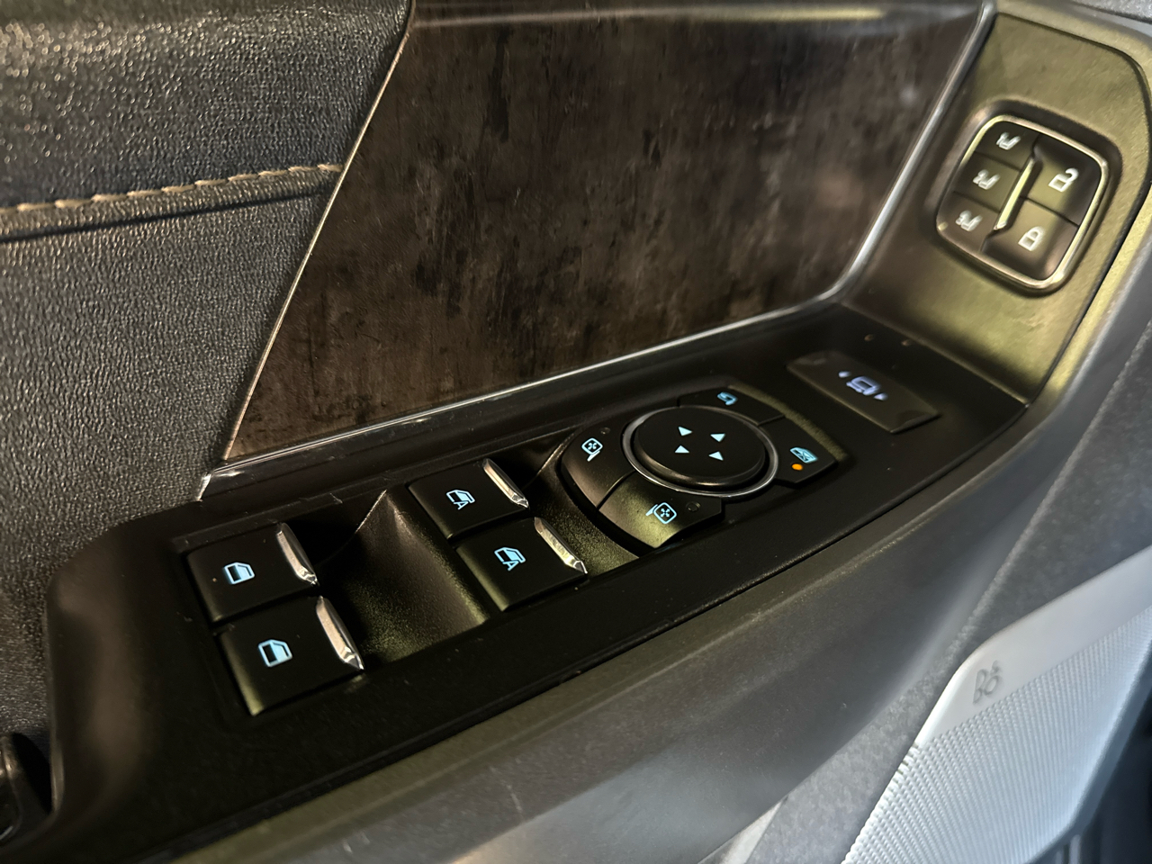 Ford Super Duty F-350 DRW  2023