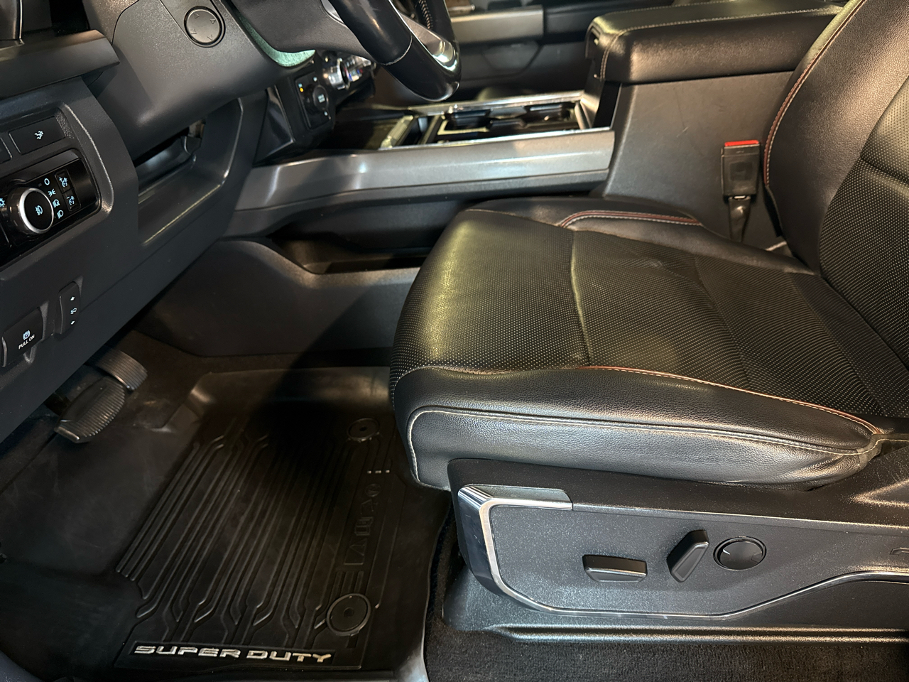 Ford Super Duty F-350 DRW  2023