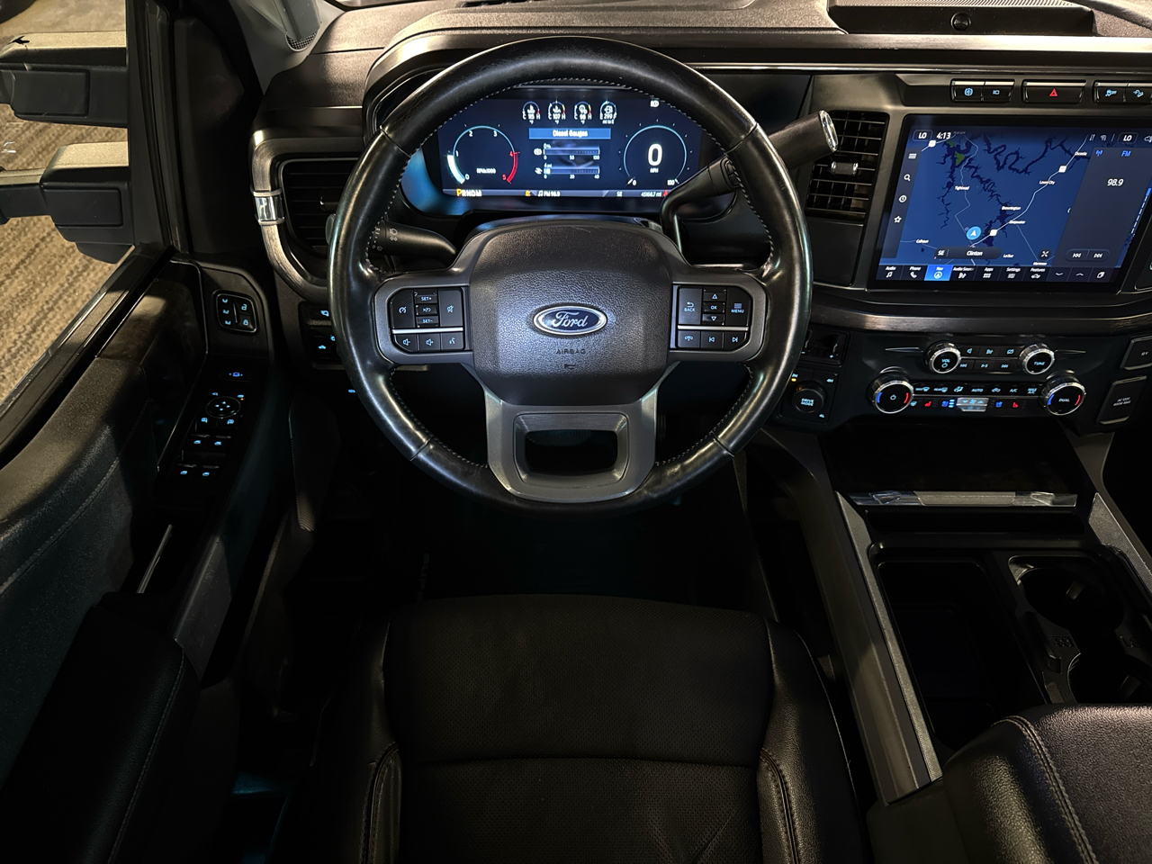 Ford Super Duty F-350 DRW  2023