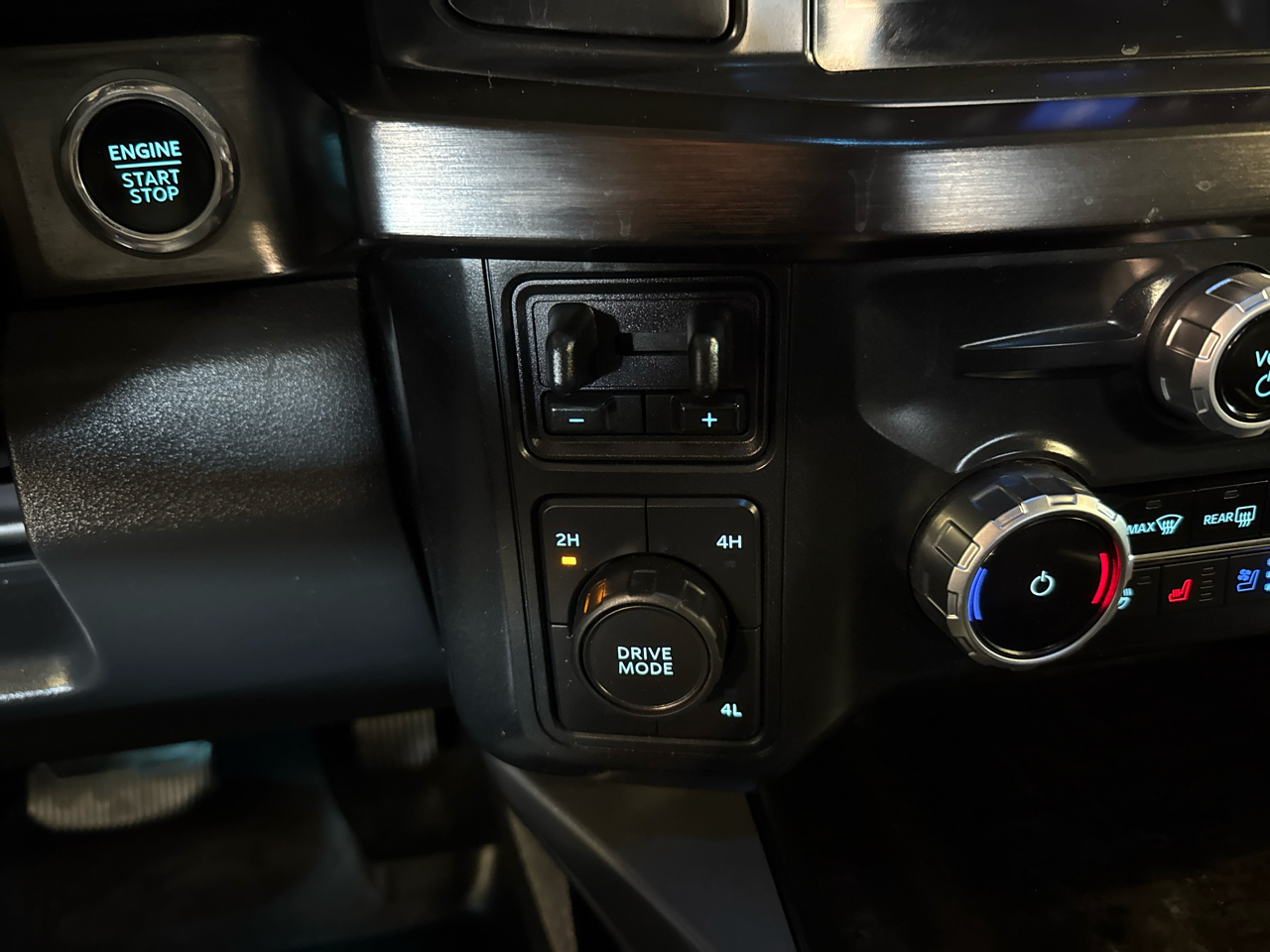 Ford Super Duty F-350 DRW  2023