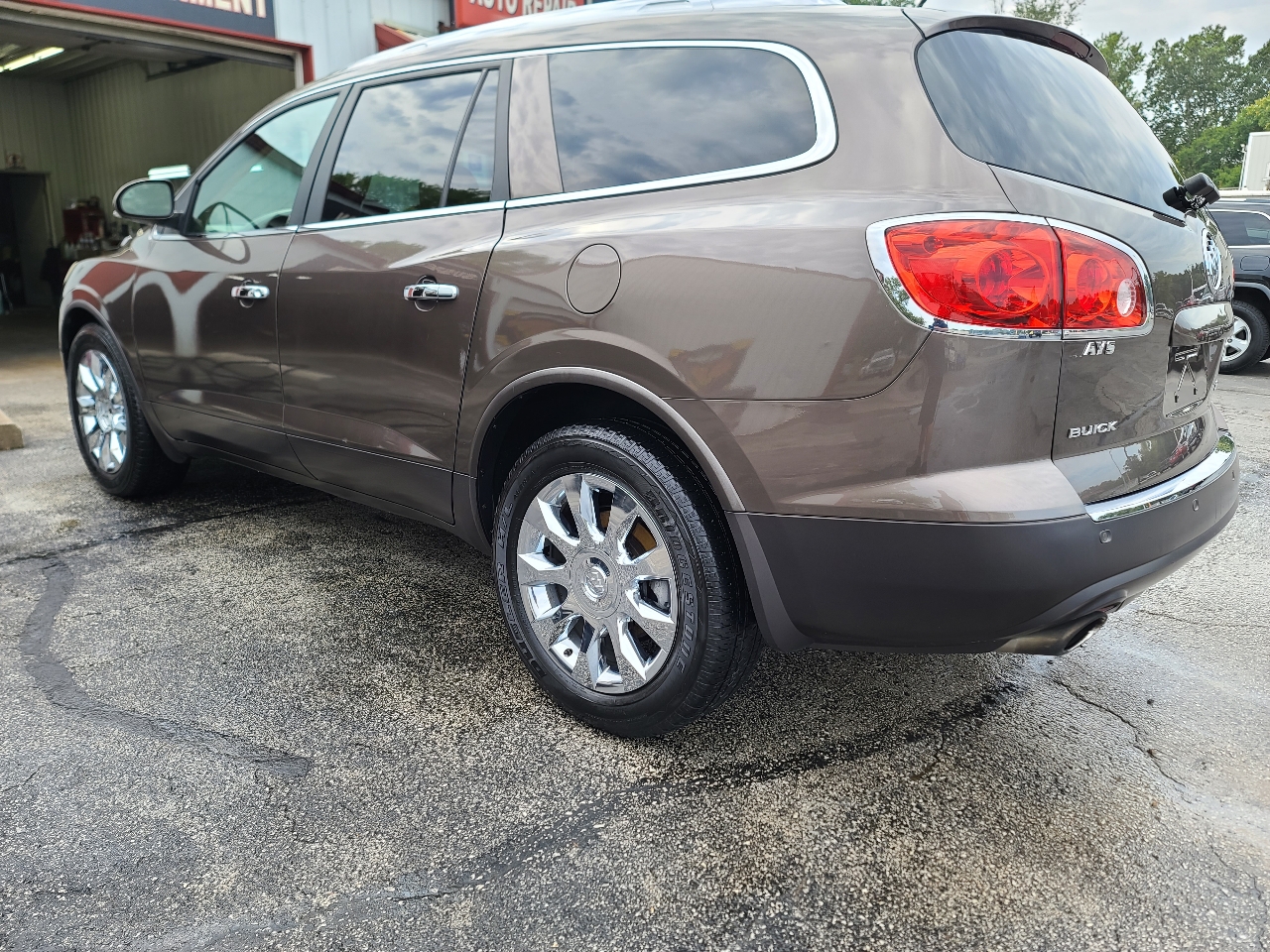 Buick Enclave CXL-2 AWD 2011 Buick Enclave CXL-2 AWD 2011