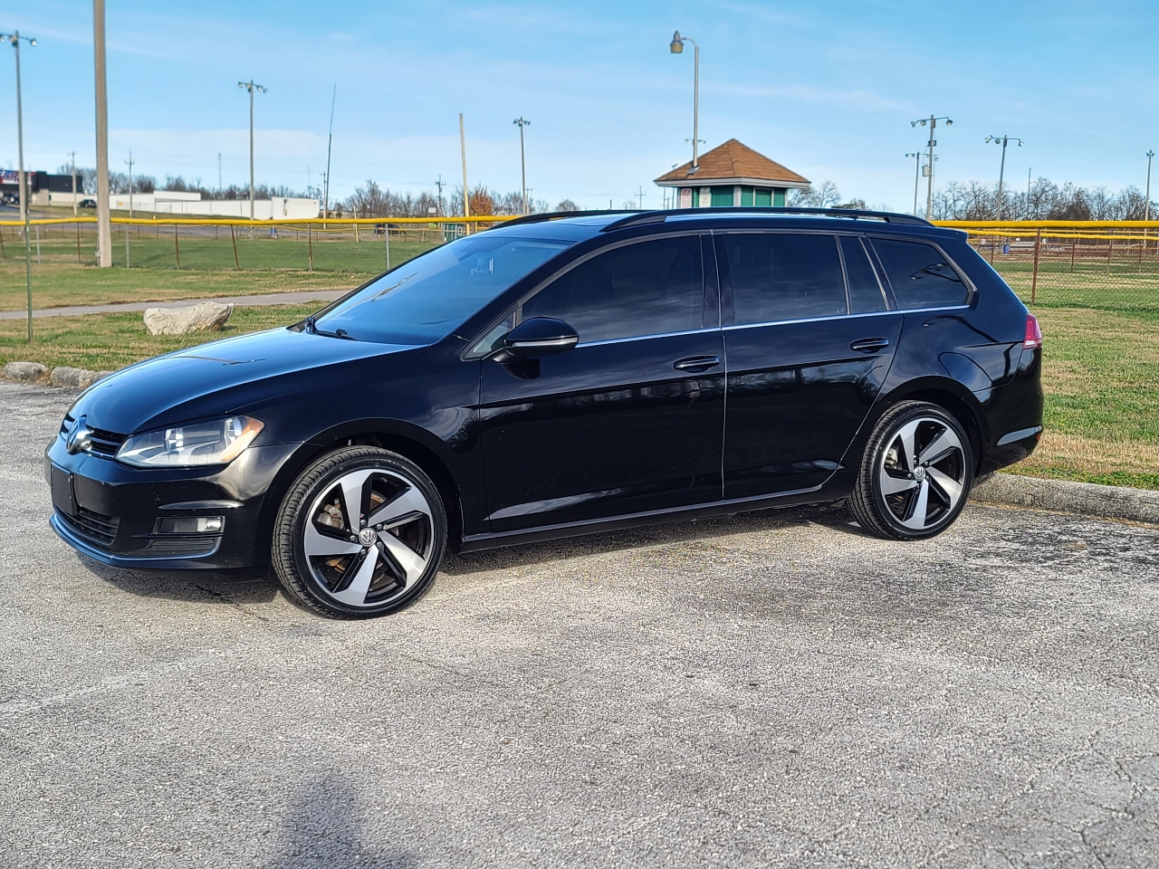 2015 Volkswagen Golf SportWagen TDI S 6A