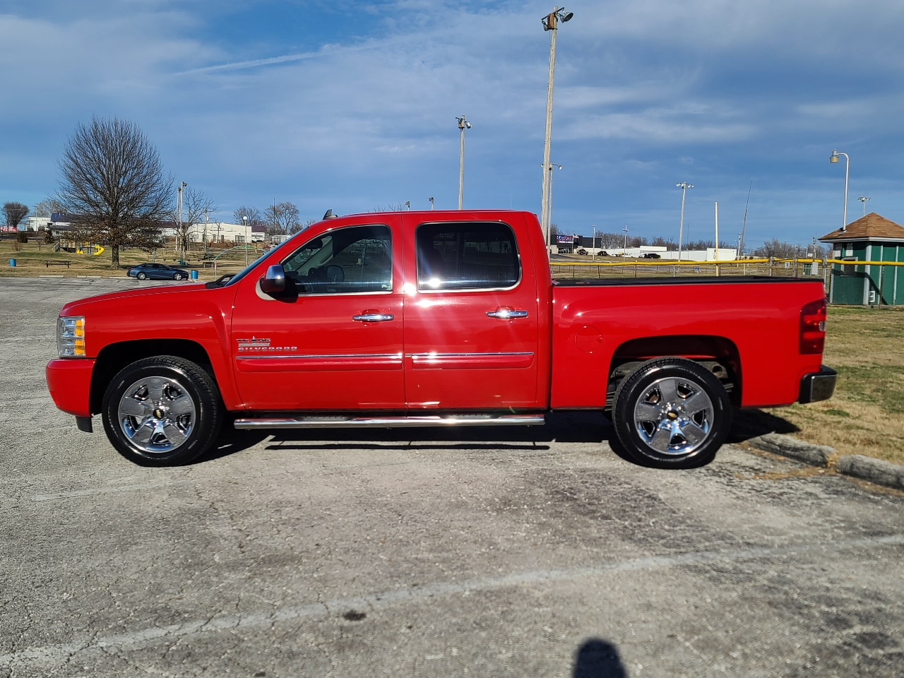Chevrolet Silverado 1500 1LT Crew Cab 2WD 2011