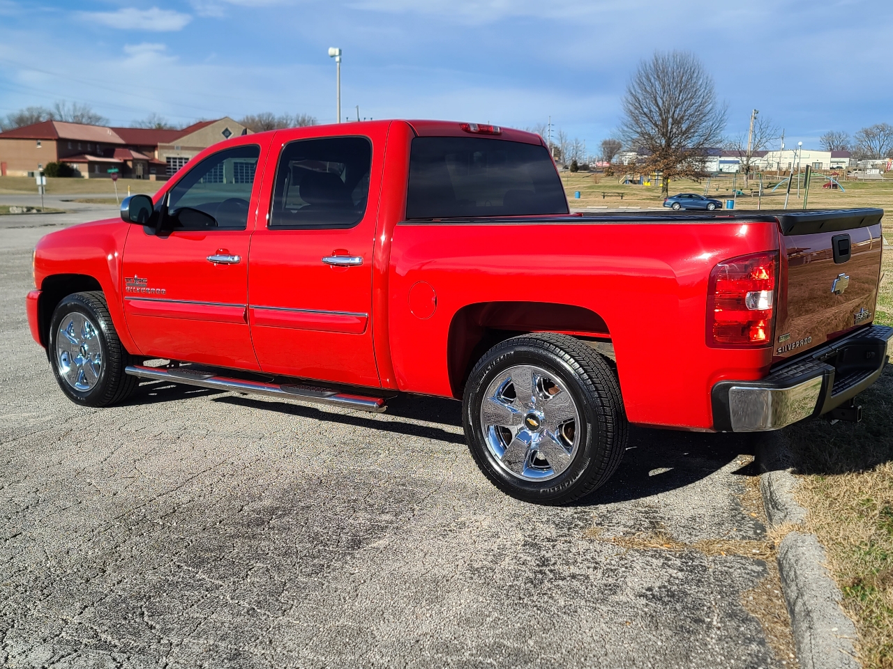 Chevrolet Silverado 1500 1LT Crew Cab 2WD 2011
