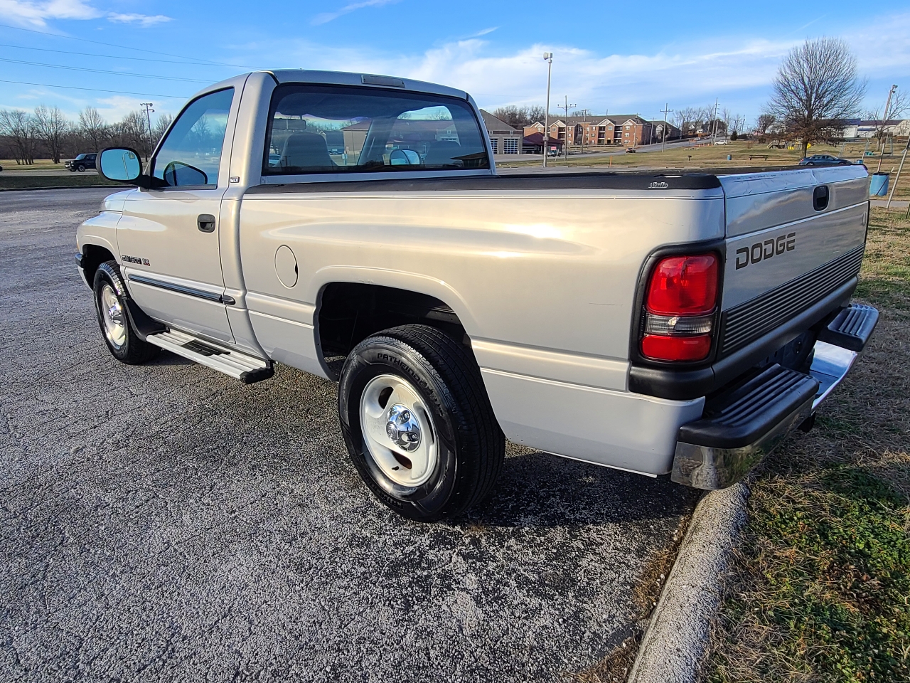 Dodge Ram 1500 Reg. Cab Long Bed 2WD 2000