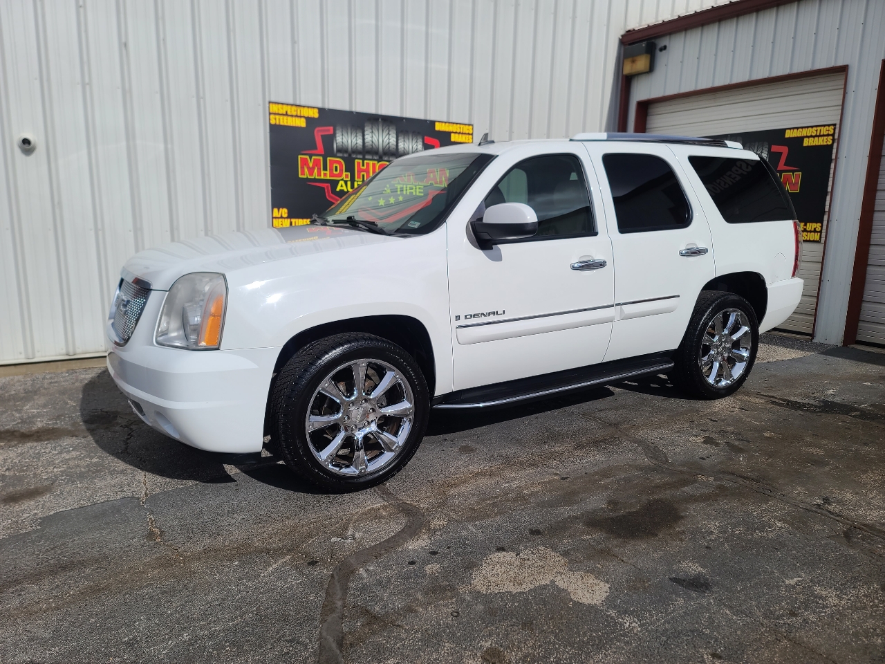 GMC Yukon Denali AWD 2008