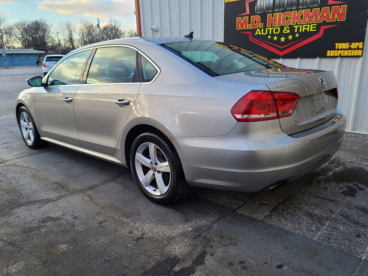 Volkswagen Passat 2.5L SE MT 2012