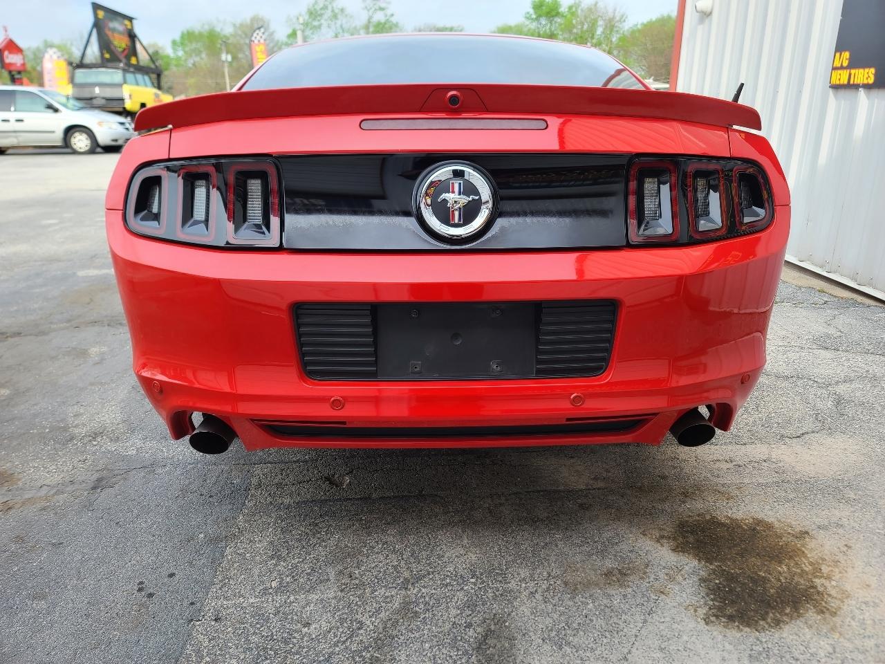 Ford Mustang V6 Coupe 2013