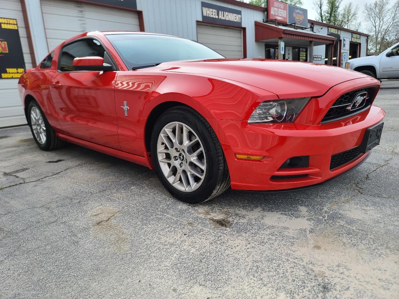 Ford Mustang V6 Coupe 2013