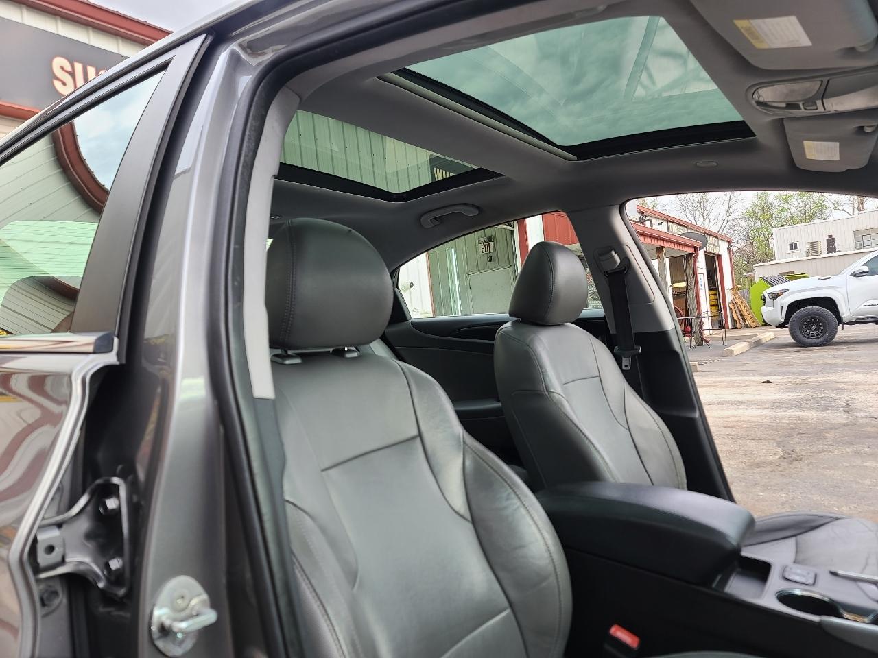 Hyundai Sonata Limited Auto 2013