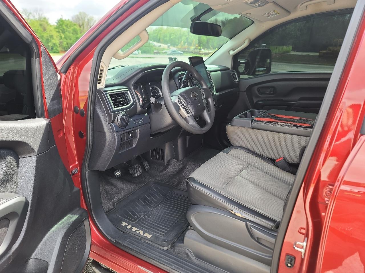 Nissan Titan XD S 4WD Diesel 2017