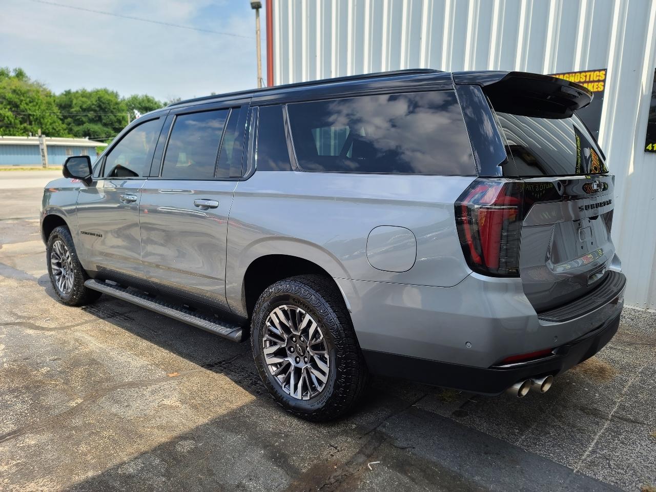 Chevrolet Suburban Z71 2025