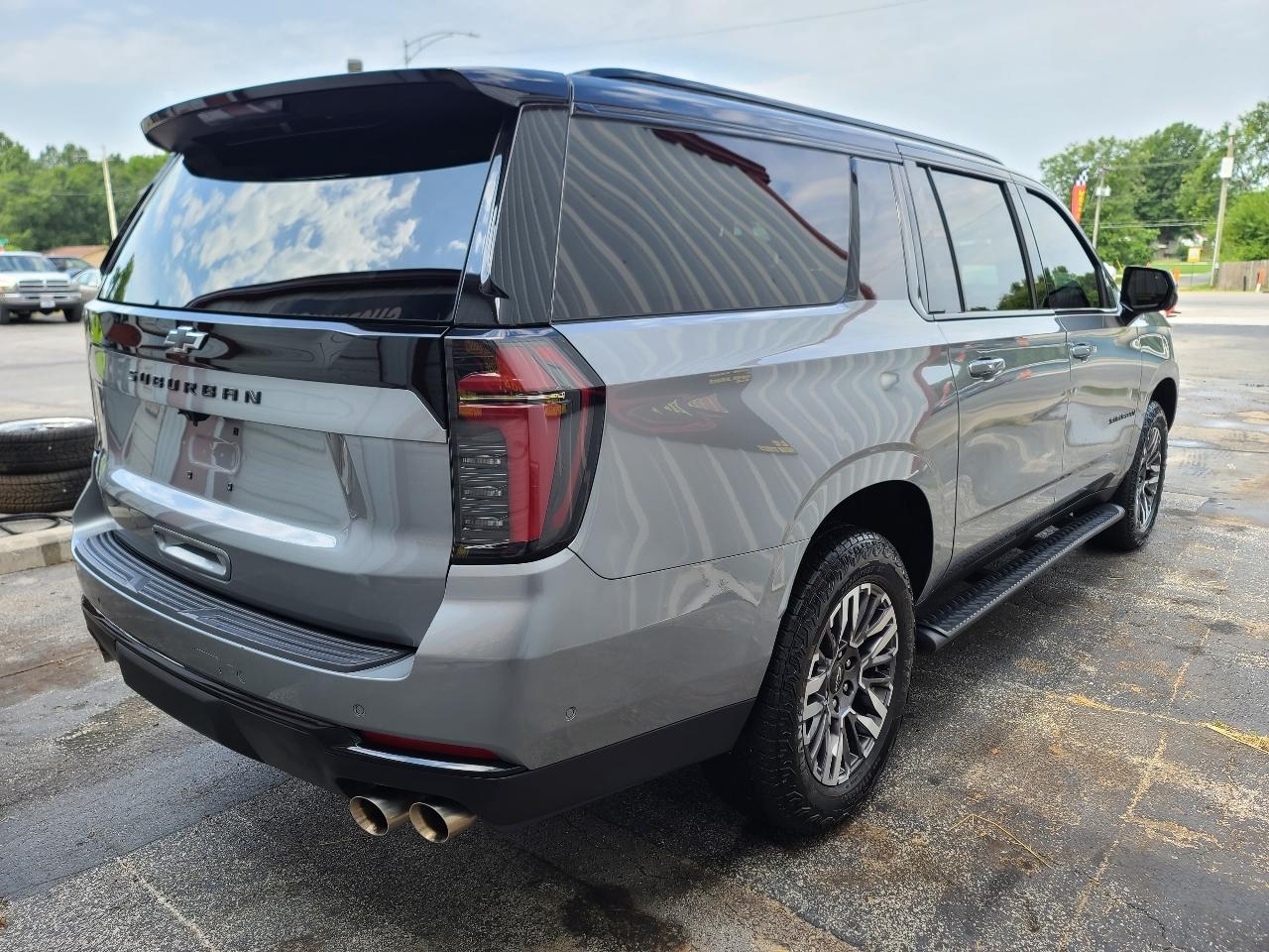 Chevrolet Suburban Z71 2025