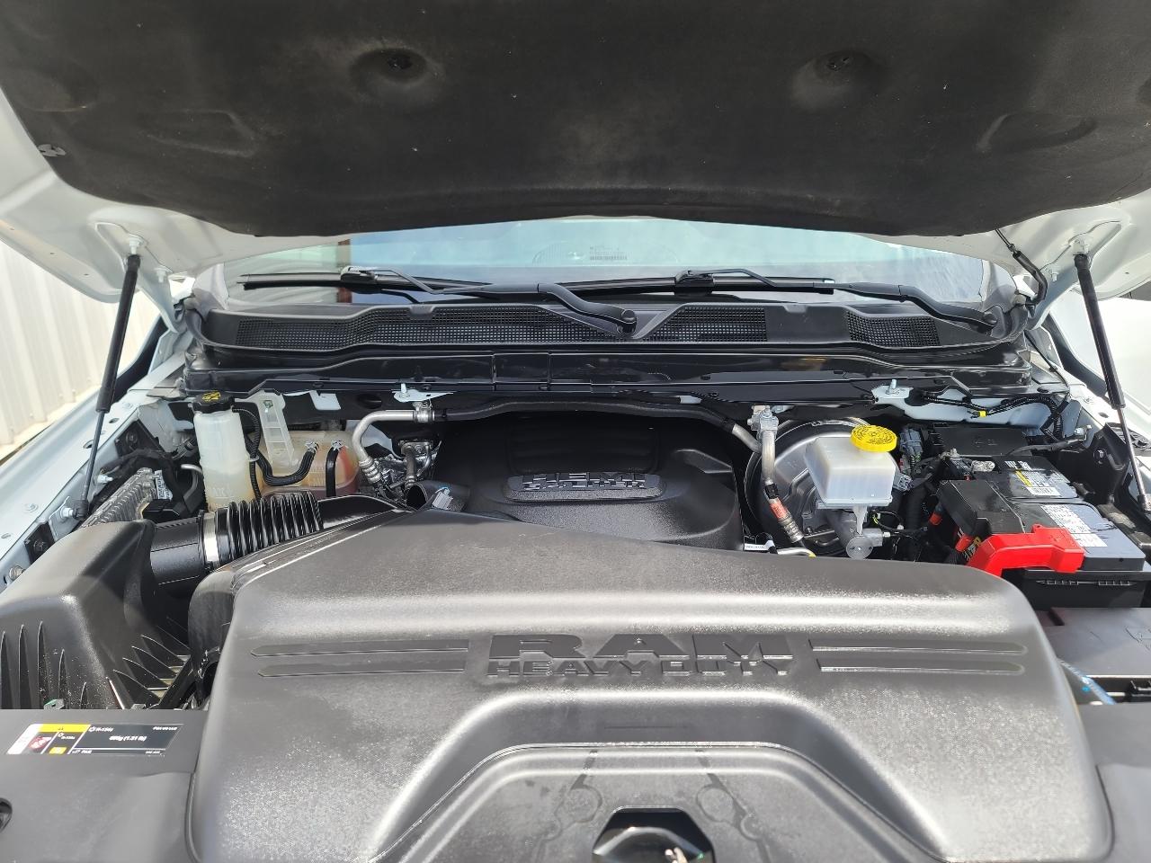 RAM 2500 Tradesman Crew Cab LWB 4WD 2022