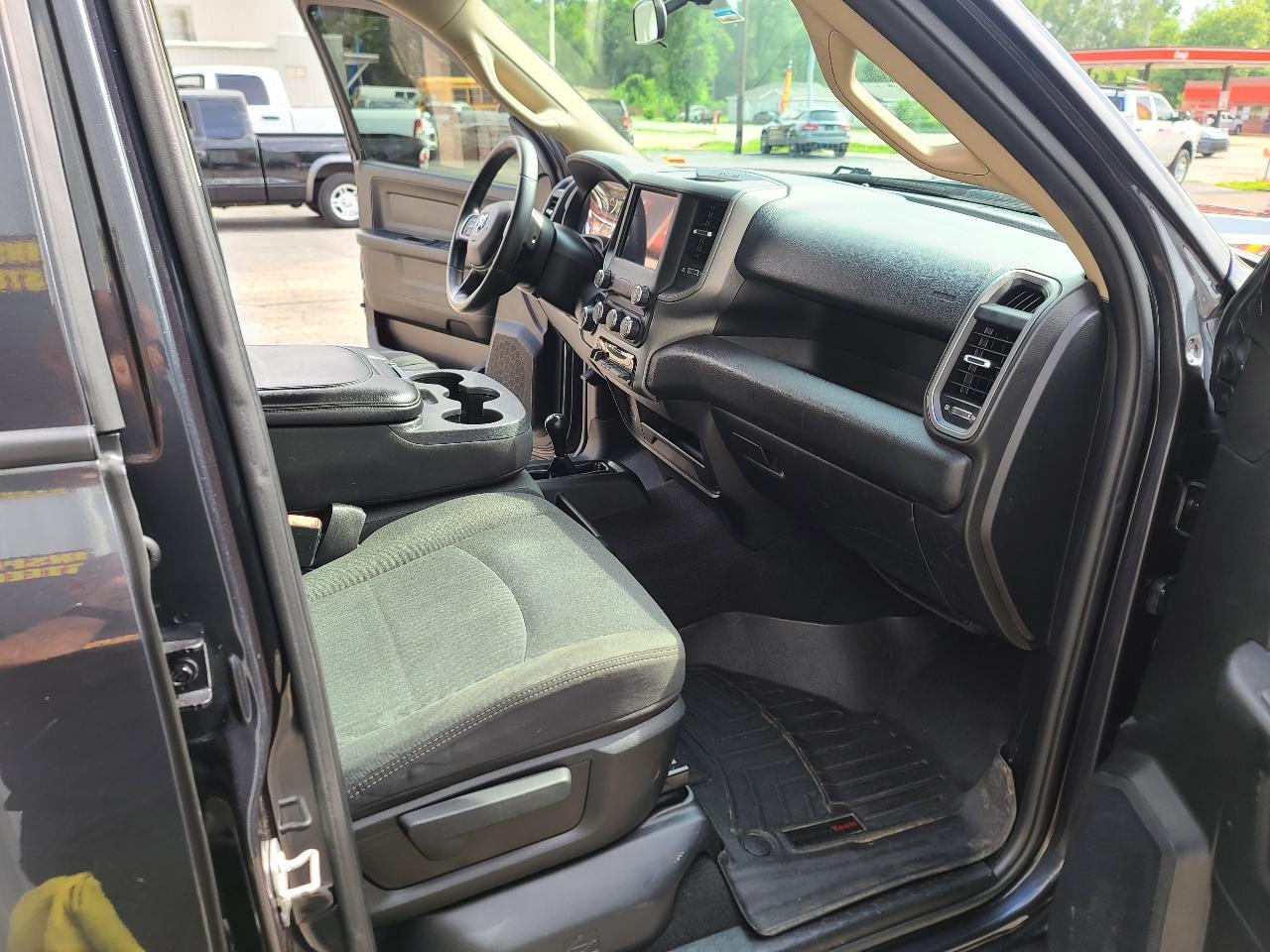 RAM 2500 Tradesman Crew Cab SWB 4WD 2020