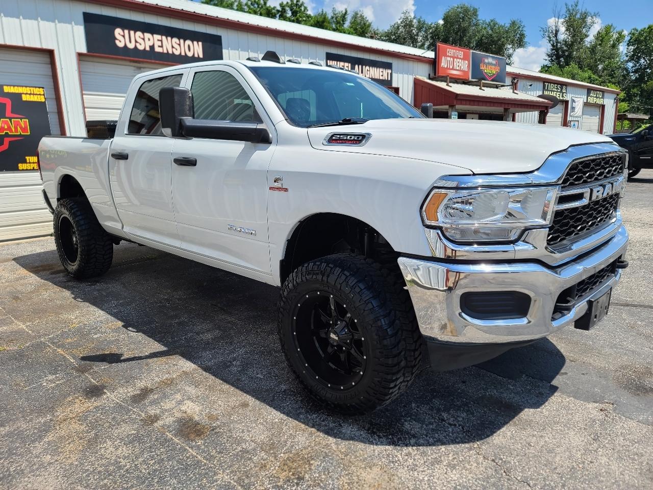 RAM 2500 Tradesman Crew Cab SWB 4WD 2021