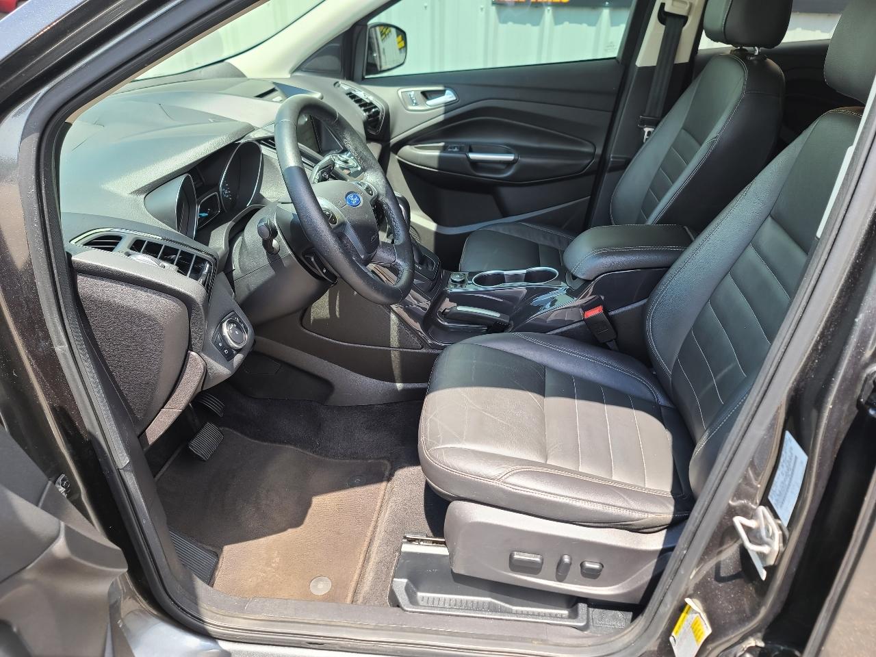 Ford Escape Titanium FWD 2016