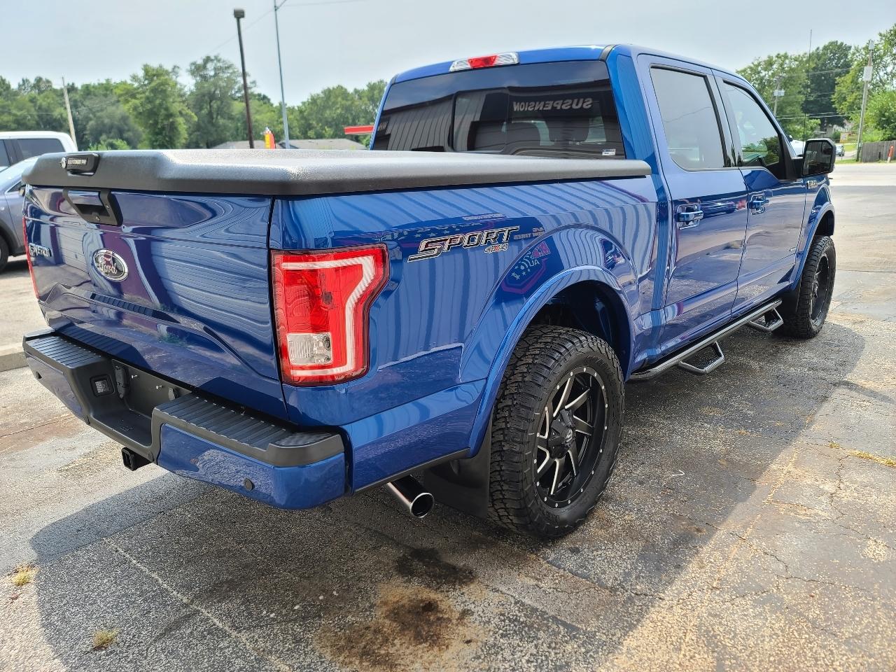 Ford F-150 4WD SuperCrew 139" XLT 2017