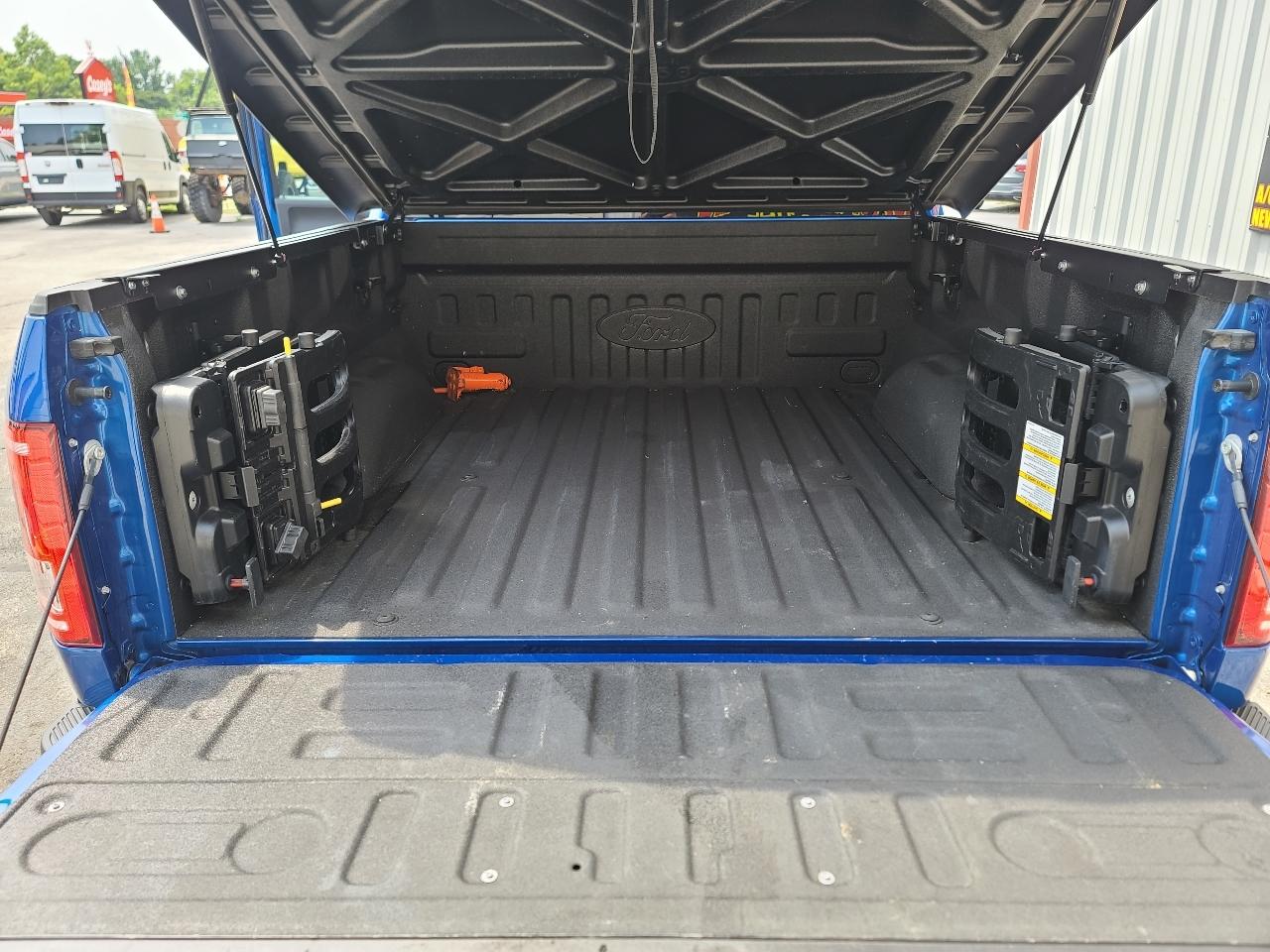 Ford F-150 4WD SuperCrew 139" XLT 2017