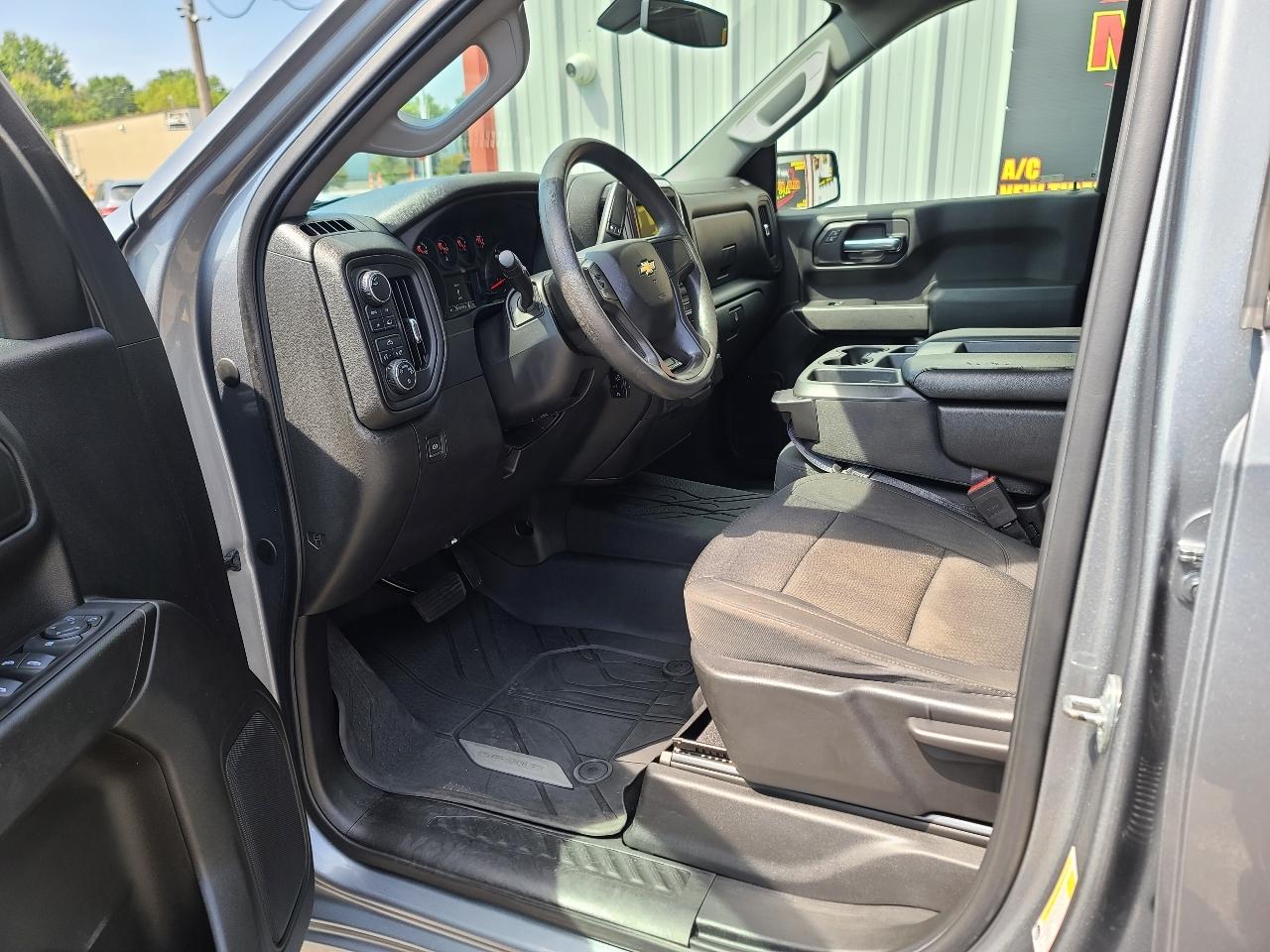 Chevrolet Silverado 1500 4WD Crew Cab 143.5" LT w/1LT 2020