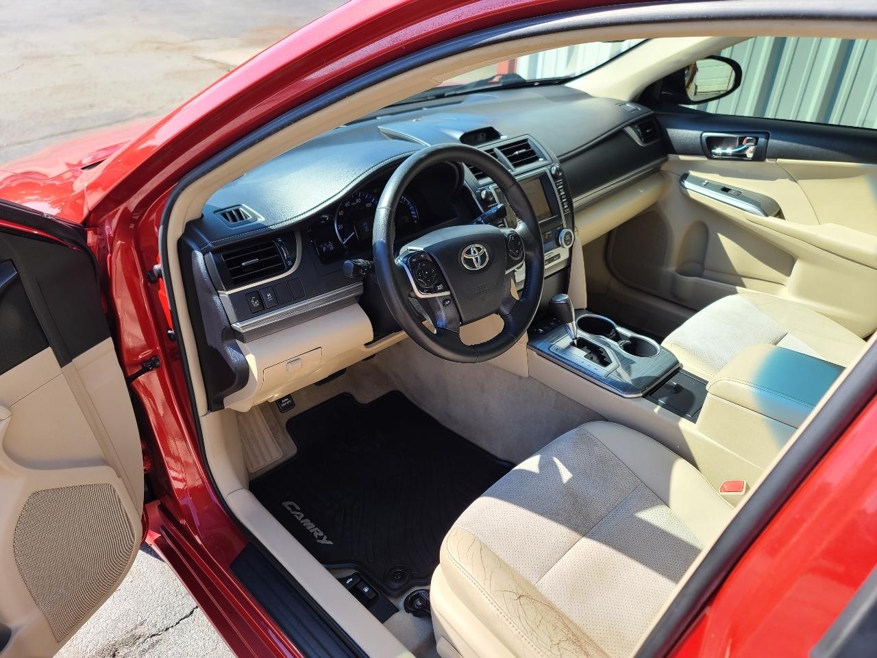 Toyota Camry Hybrid LE 2012